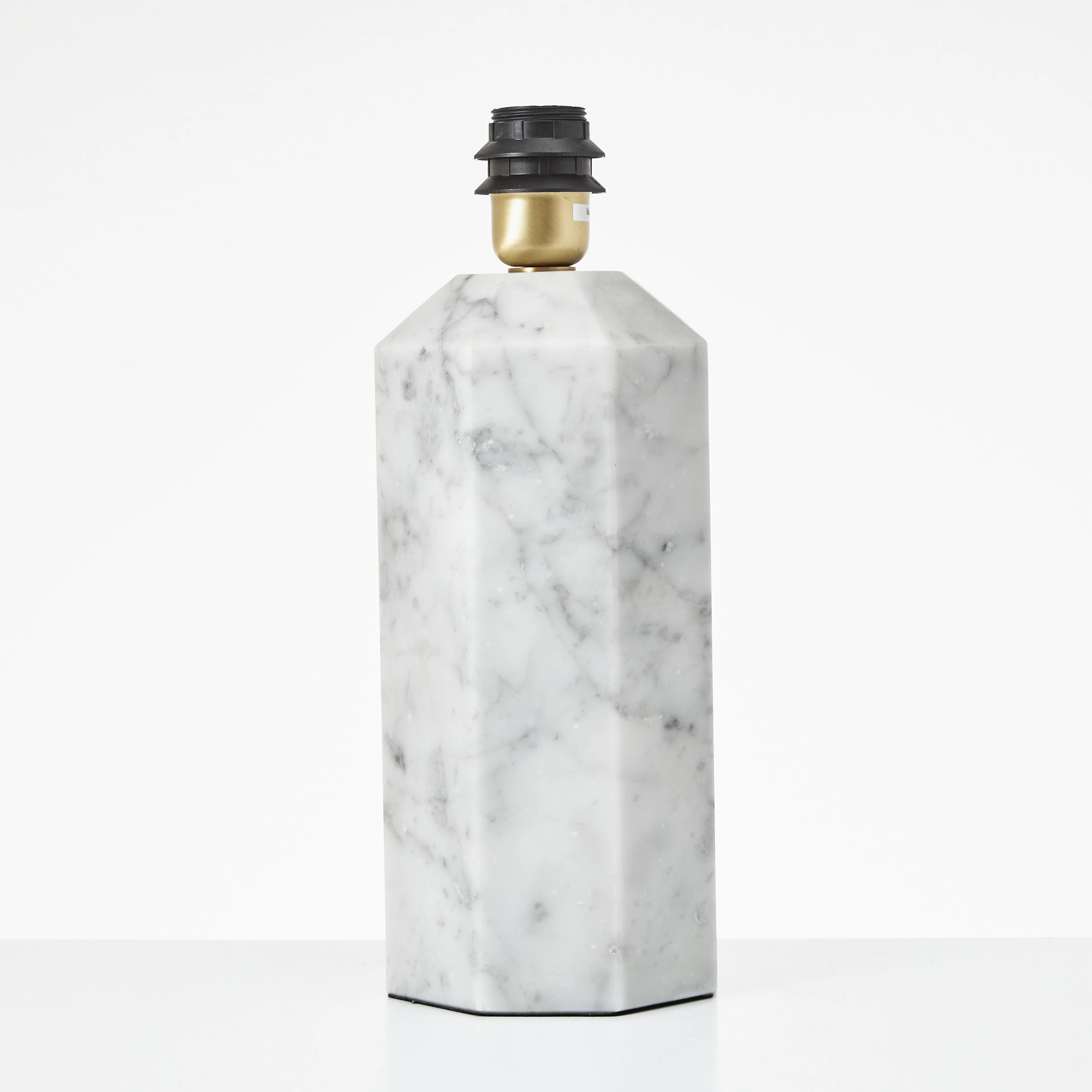 LOUISE ROE, bordslampfot, marmor, nutida tillverkning.