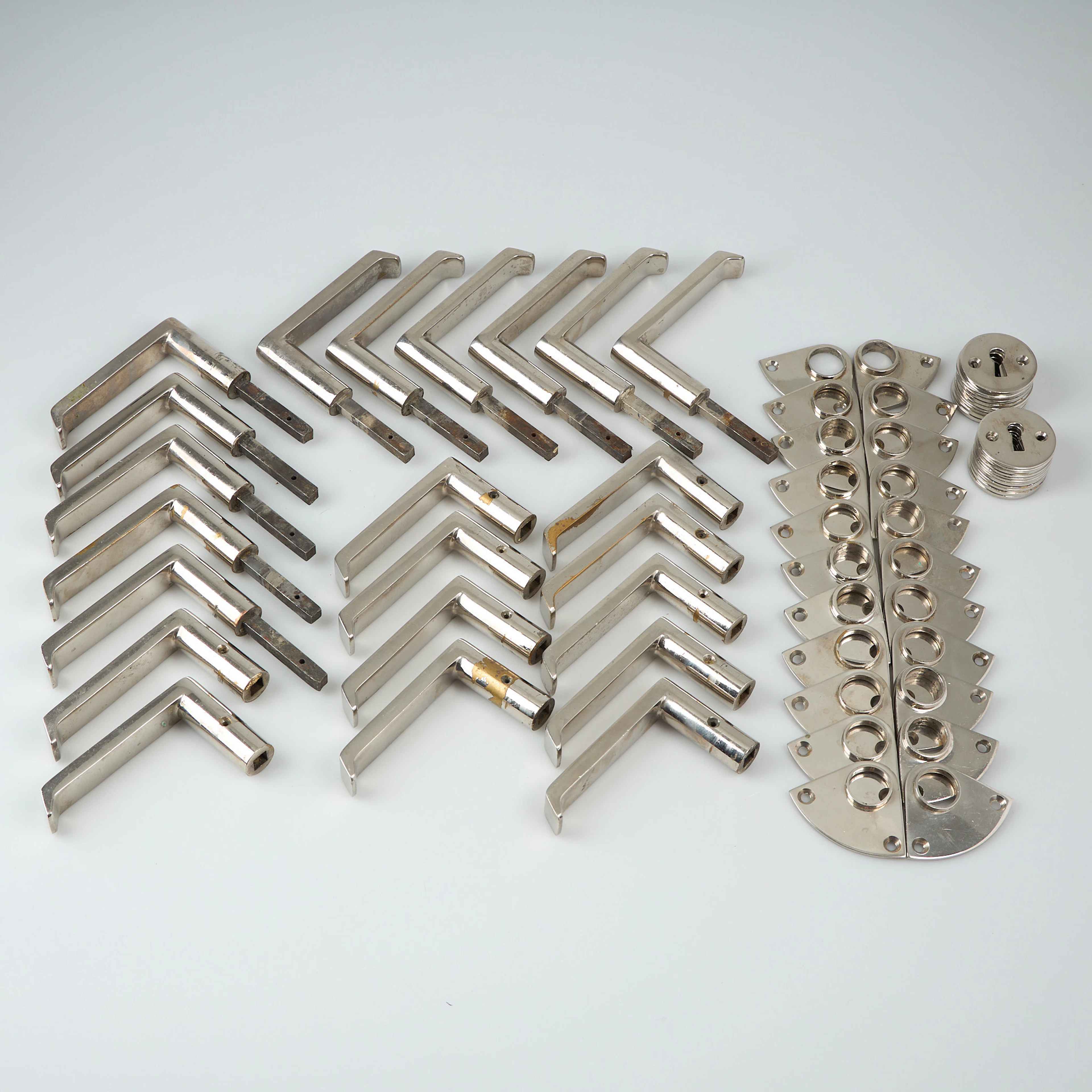 ALVAR AALTO. Dörrhandtag, 10 par, tillverkare Mariefors Bruk, 1950-tal.