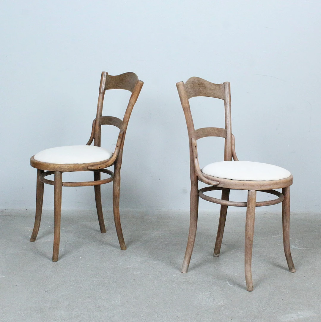 JACOB & JOSEF KOHN. Paar Stühle / Caféhausstühle, Bugholz, Wien.