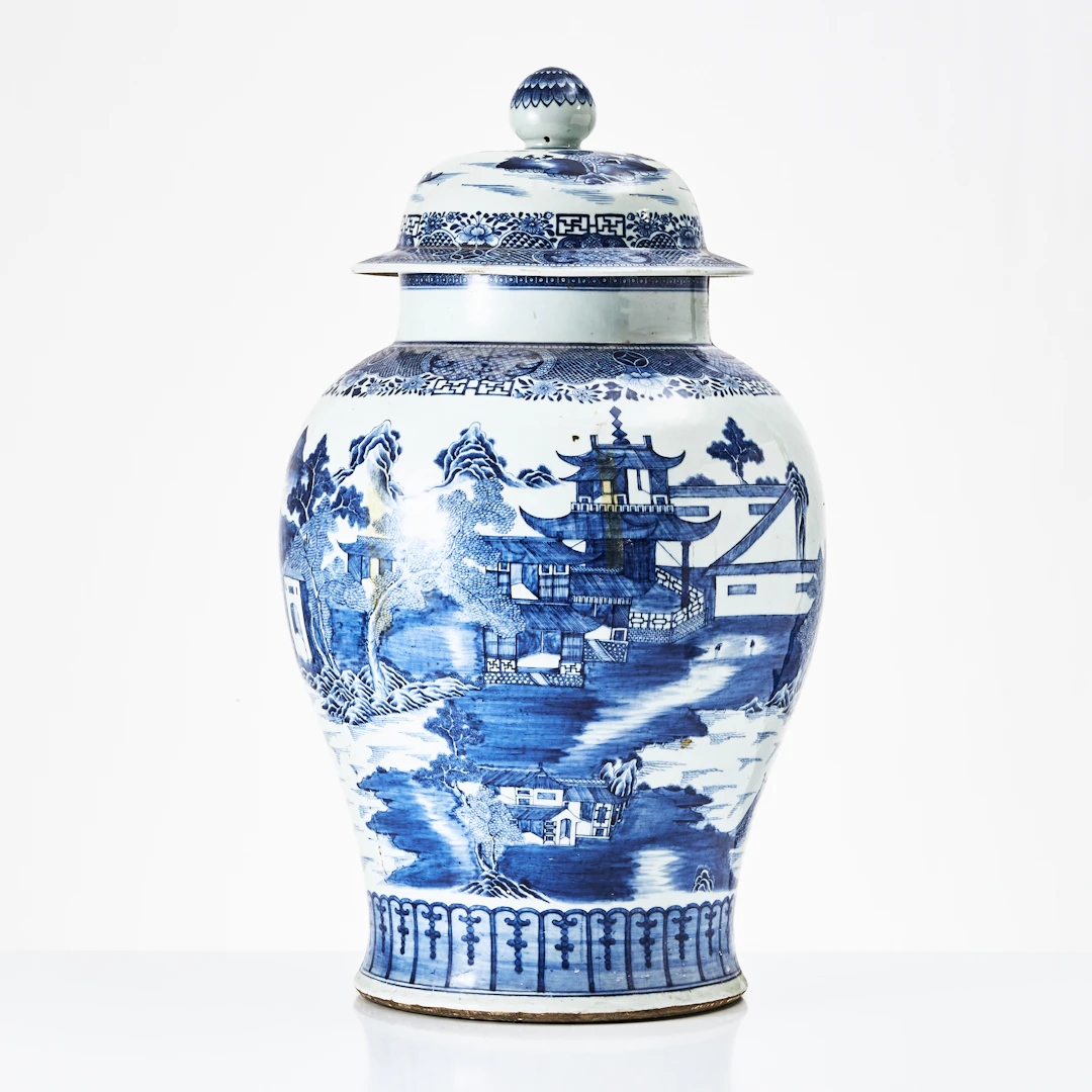 LOCKURNA, porslin, Kina, Qianlong (1736-1795), balusterformad, dekor