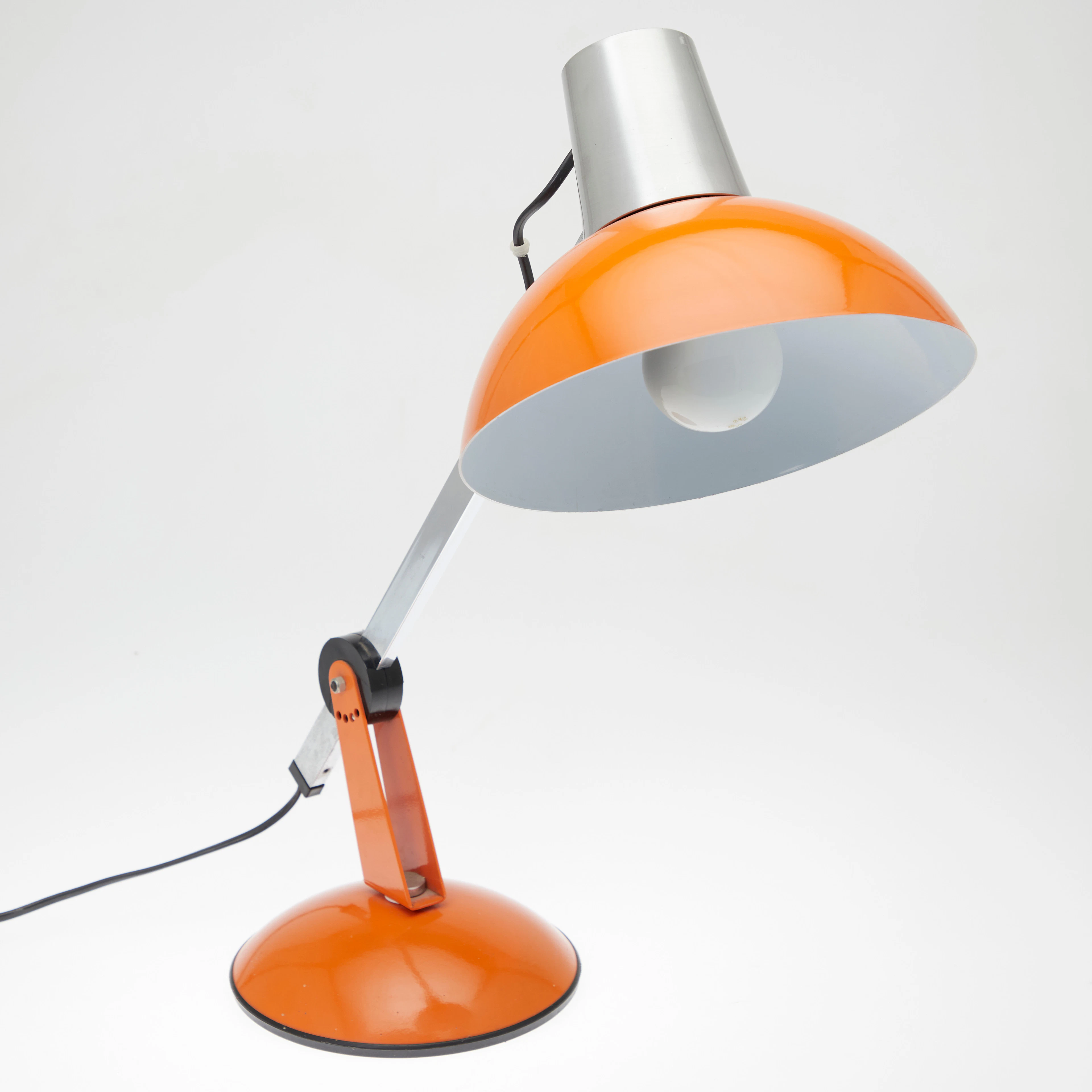 Schreibtischlampe / Industrielampe, Chromstahl, Metall, 1970er Jahre.