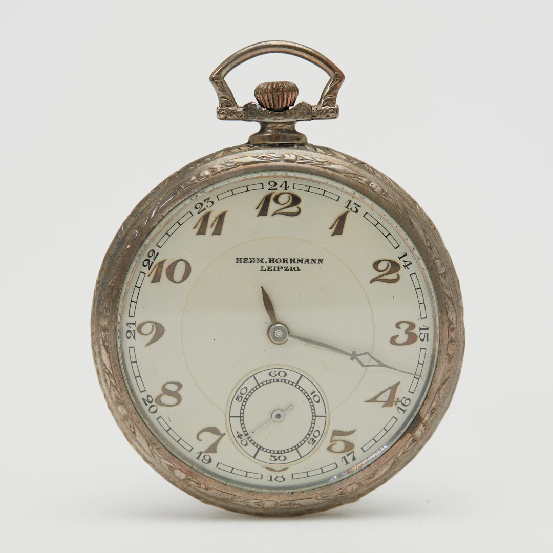 HERMANN HORRMANN, LEIPZIG. Lépine-Taschenuhr, 900er Silber, um 1910