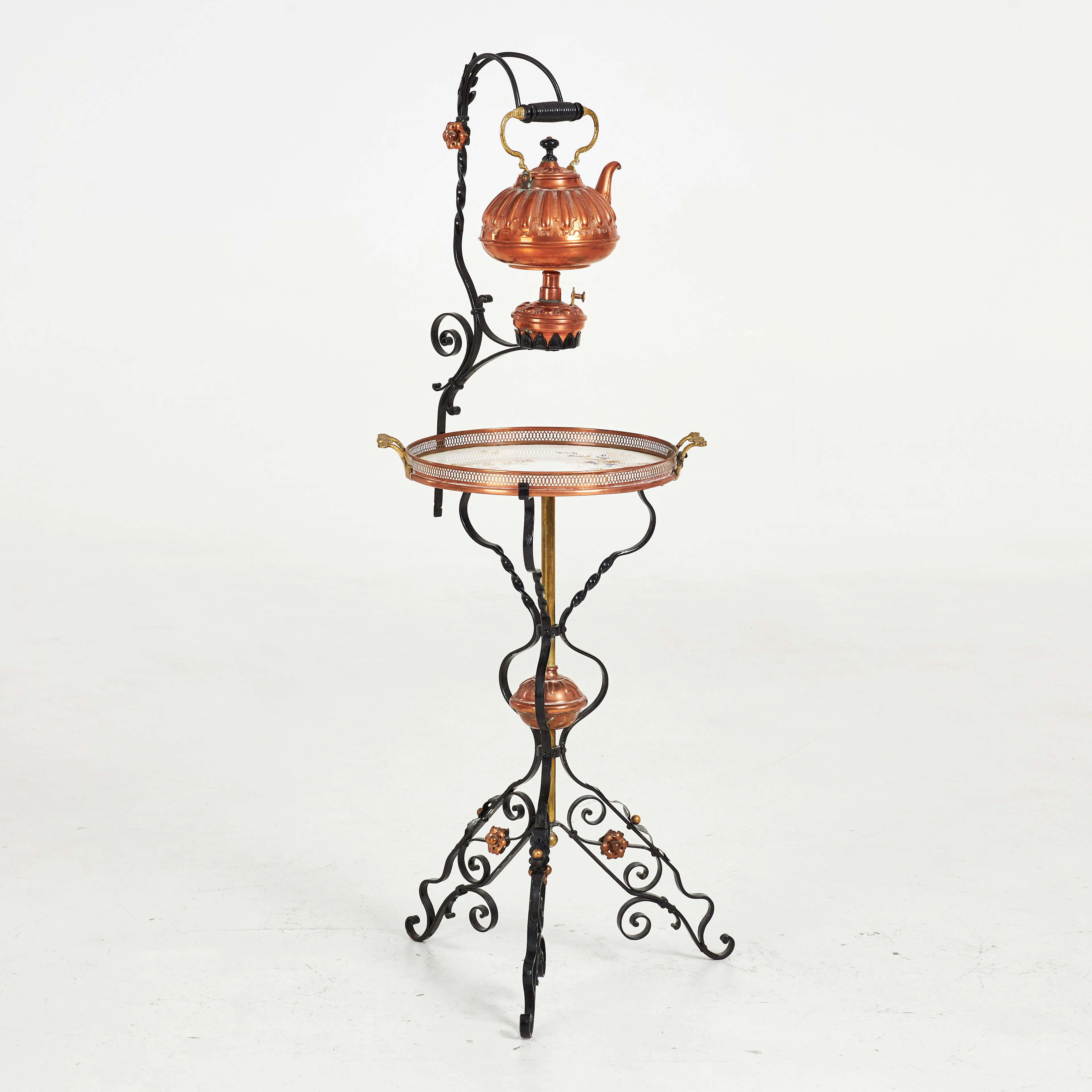 SAMOVAR, ställ i gjutjärn/koppar, tekanna och brännare i koppar, 1900-talets