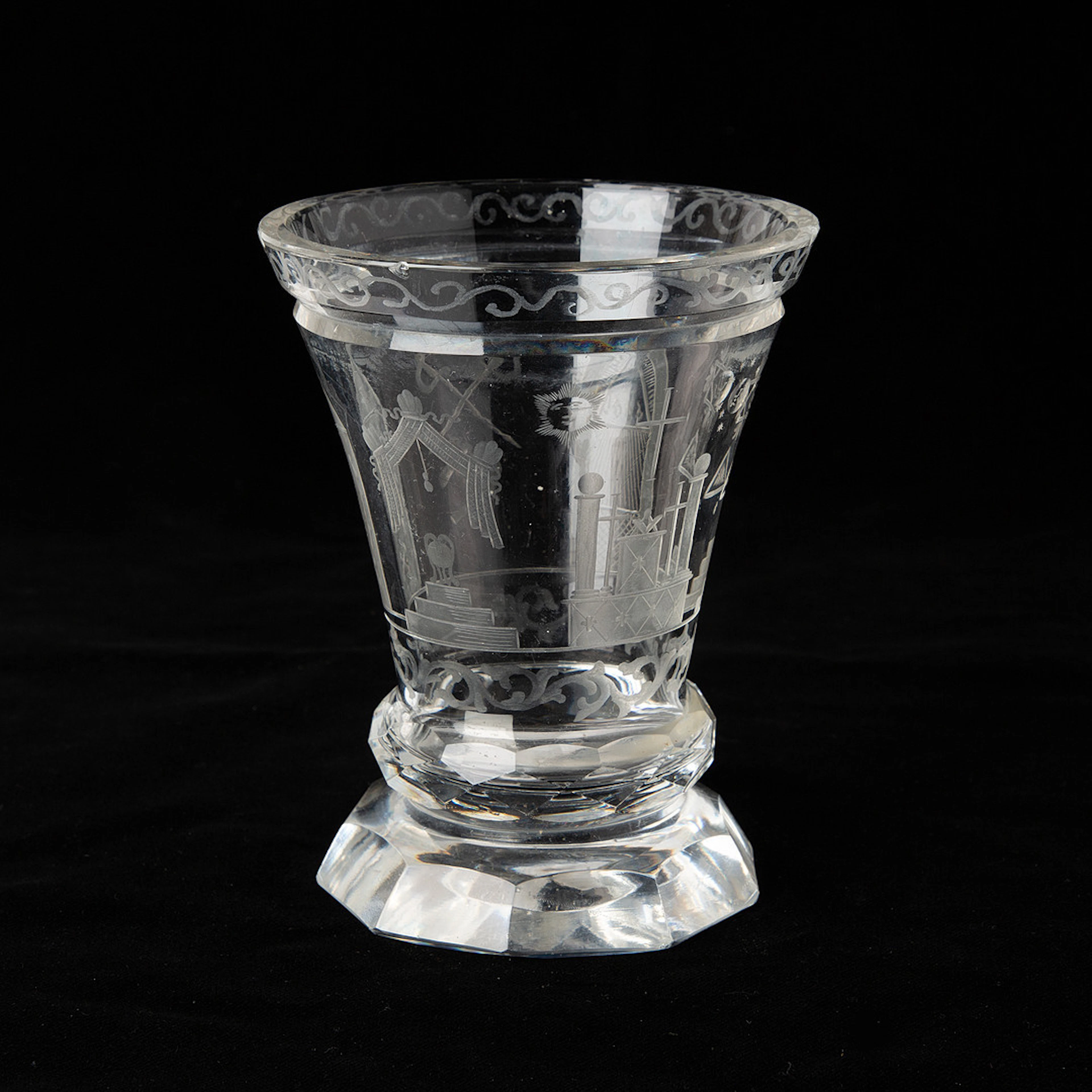 FRIMURARGLAS. Glas, 1800-tal.