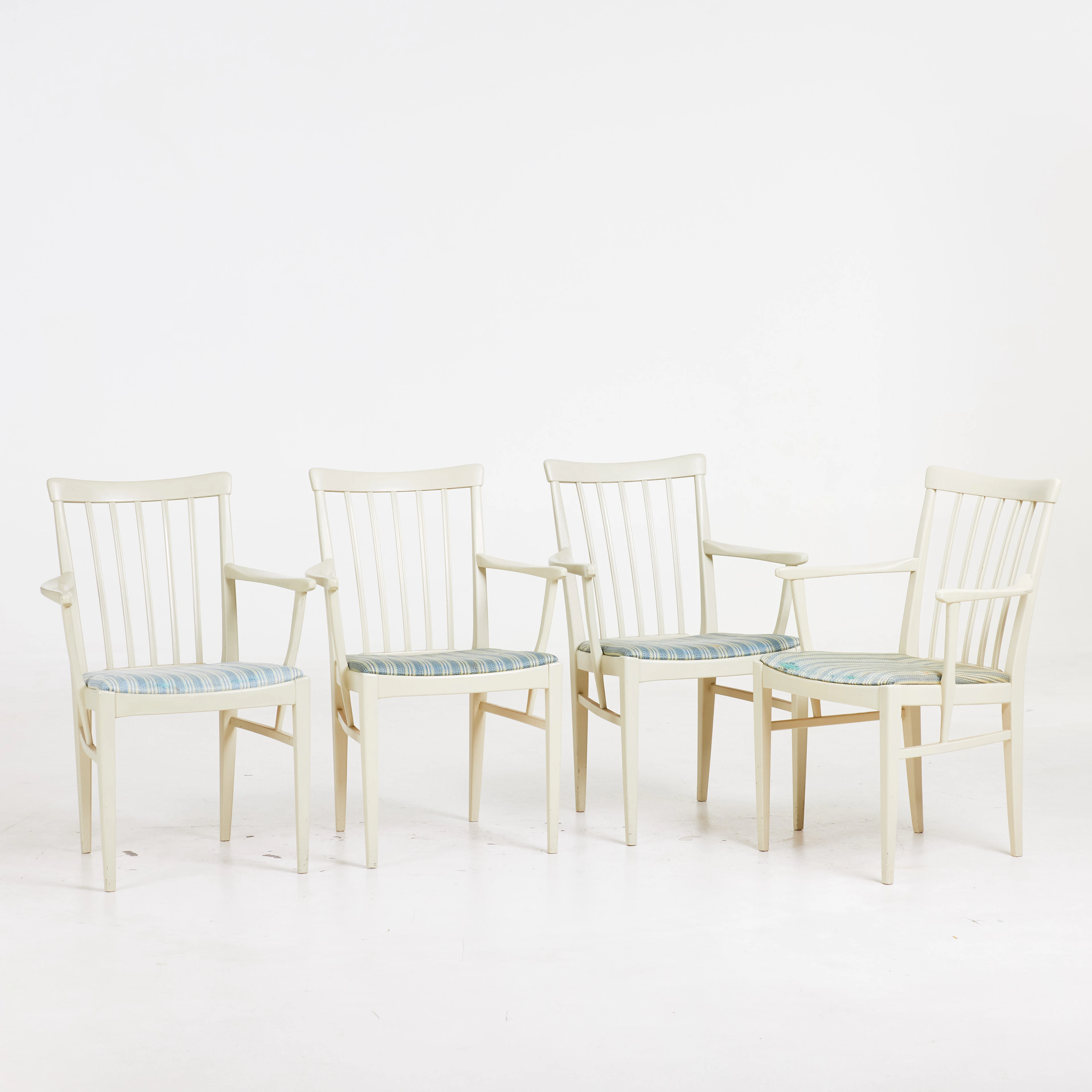 CARL MALMSTEN. "Herrgården", 4 st karmstolar, Bodafors, 1964, texilklädsel