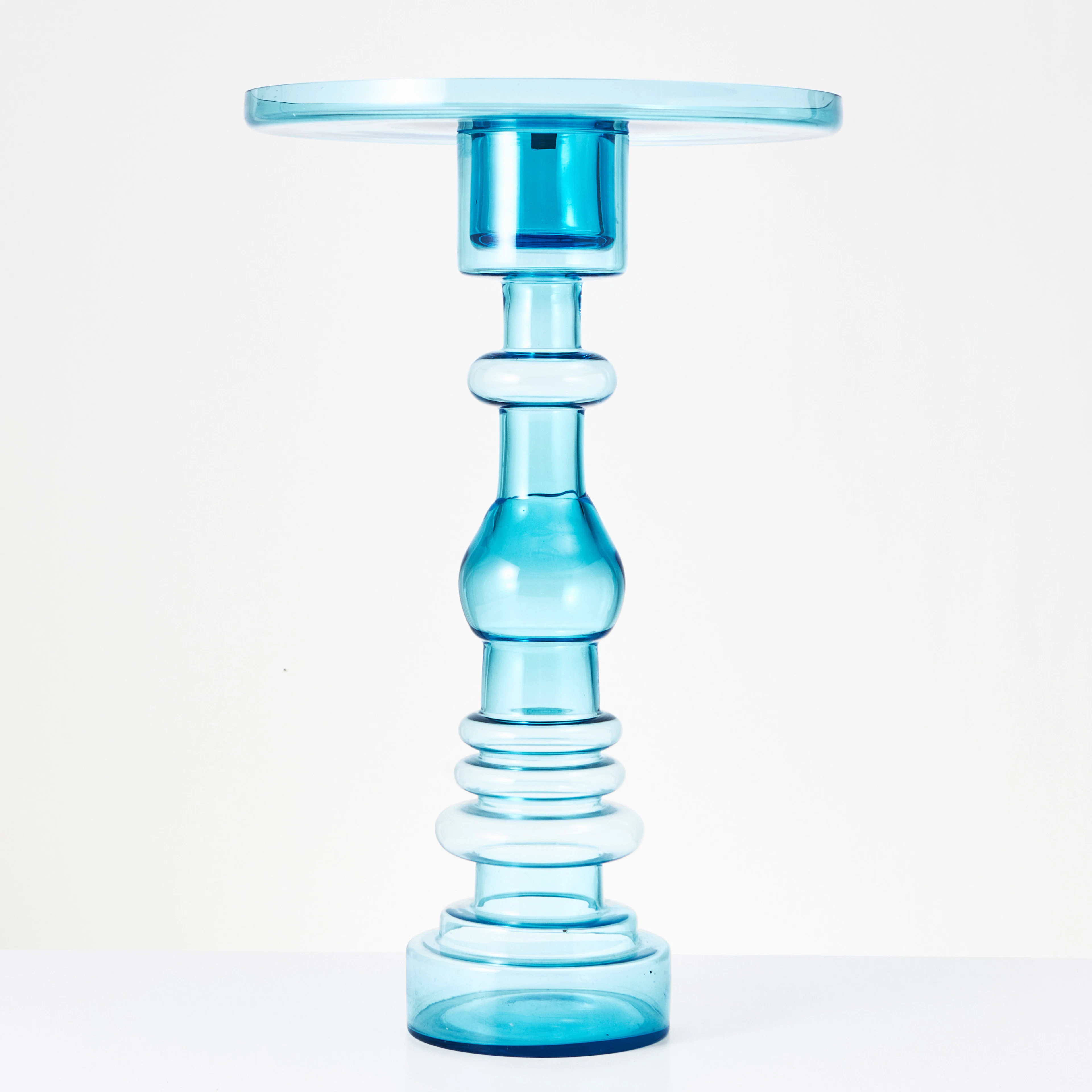 OIVA TOIKKA. Vas / ljusstake "Majakka" (Fyren) i glas, märkt Nuutajärvi Notsjö.