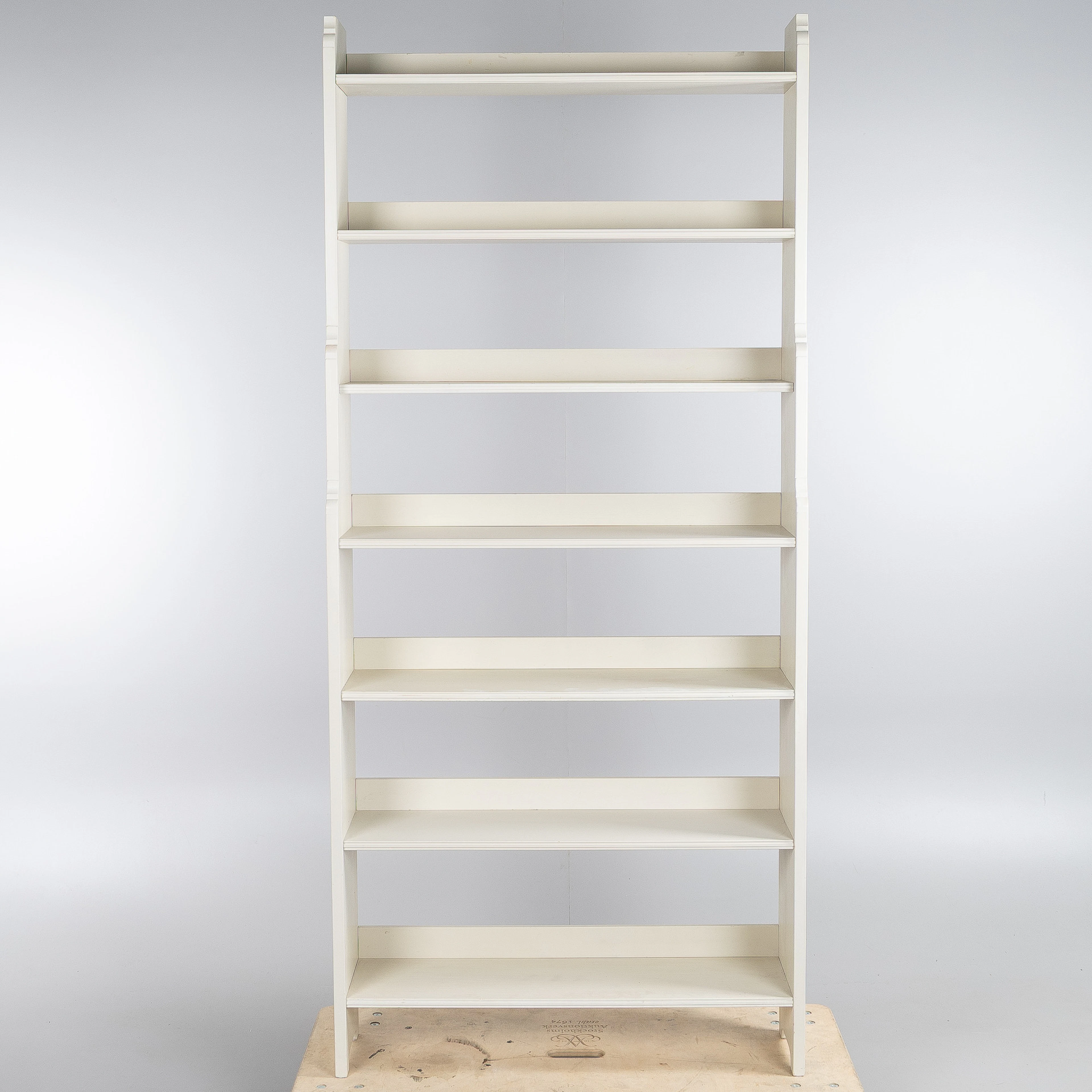 BOKHYLLA, "Ekolsund", ur IKEA:s 1700-talsserie, gråmålad, brännmärkt.