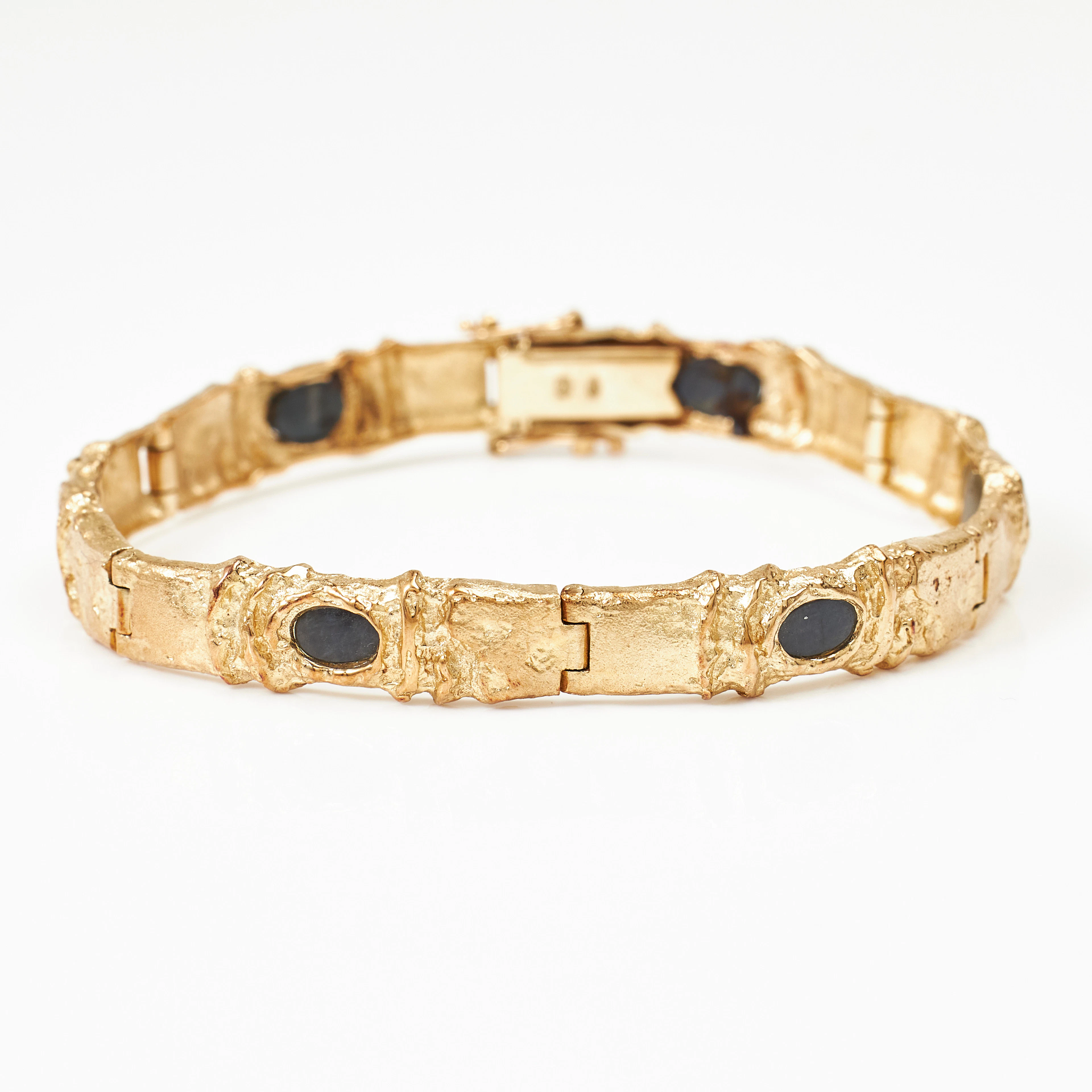 ARMBAND, 14 k guld, 6 ovala planslipade troligen labradoriter, utländska