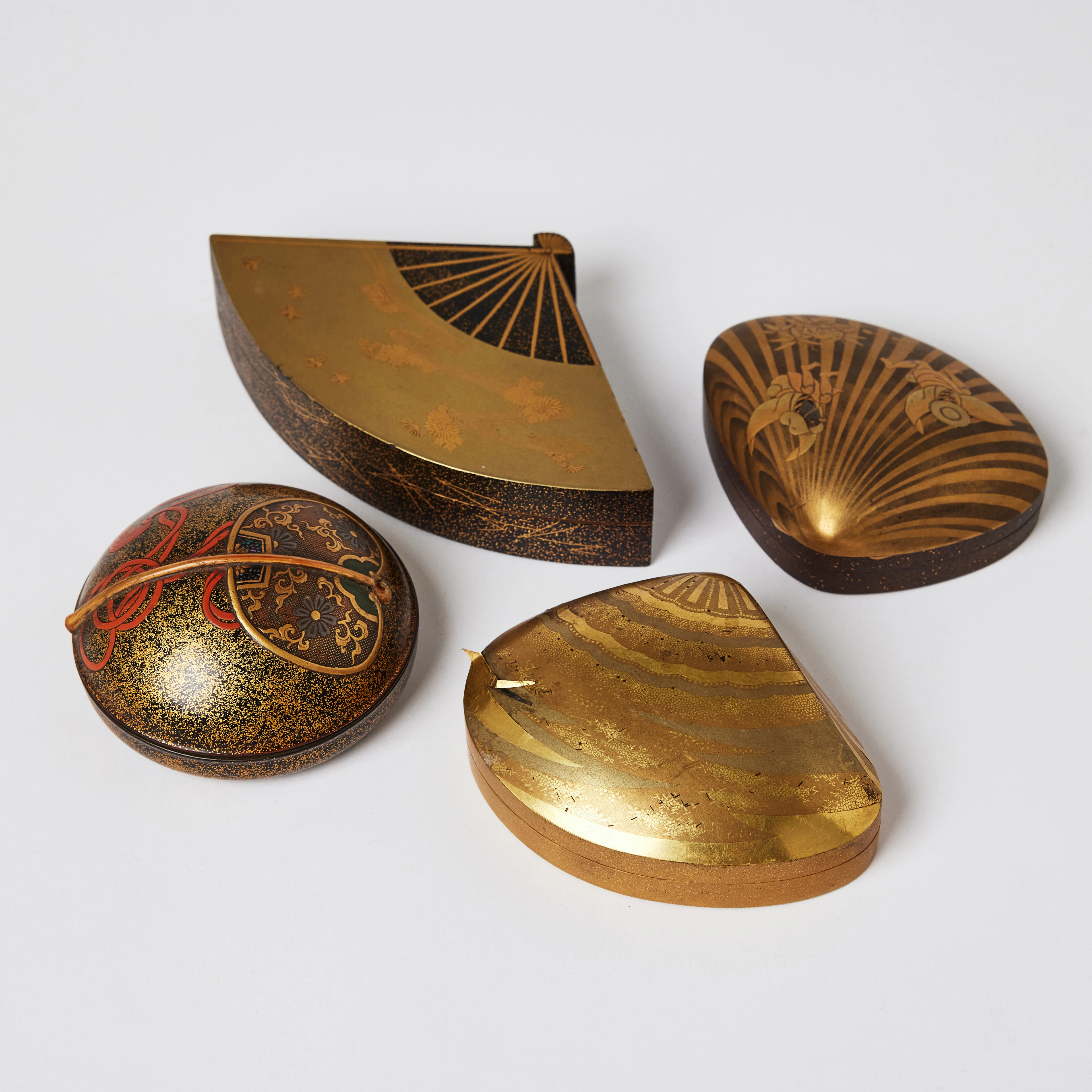 Four Japanese Gilt-Lacquer Incense Boxes and Covers 'Kogo'.