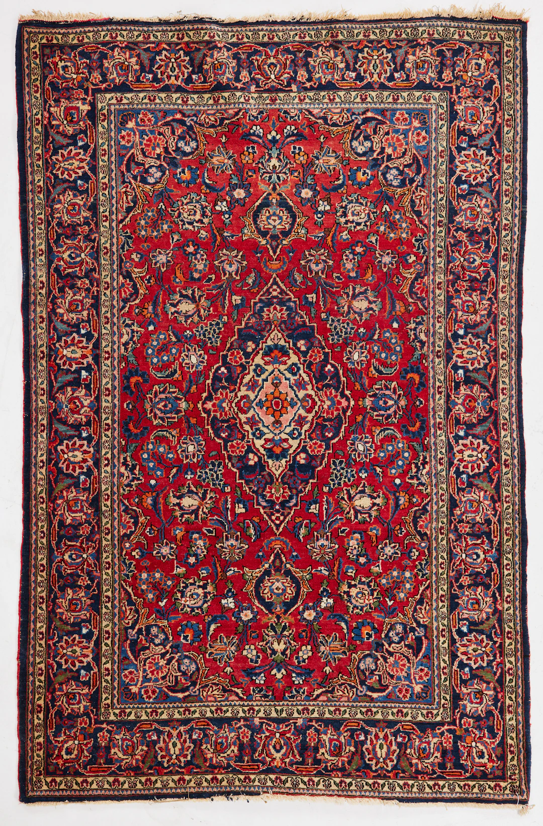 ORIENTMATTA. Sarouk, semiantik, ca 196x128 cm.