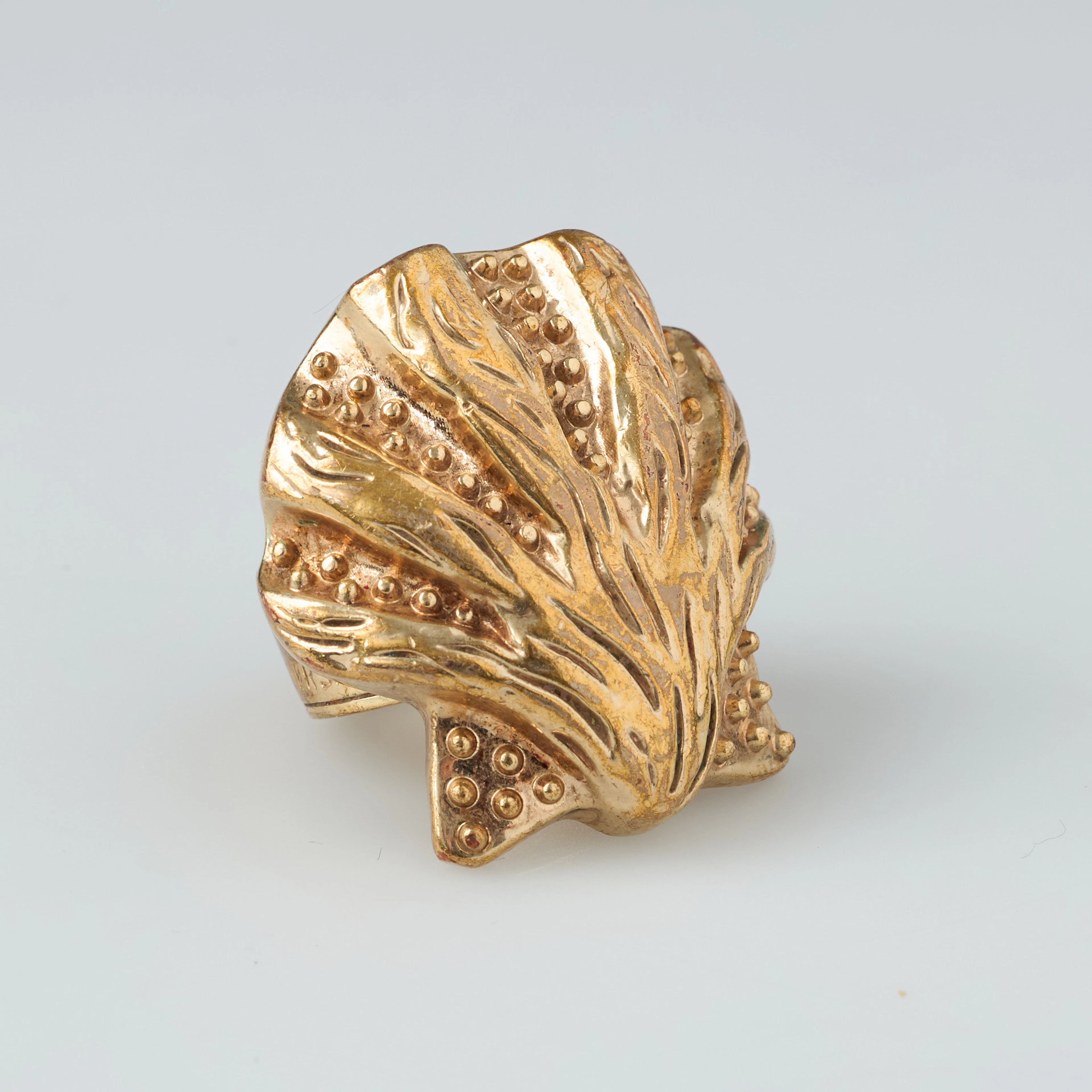 VERSACE, ring.