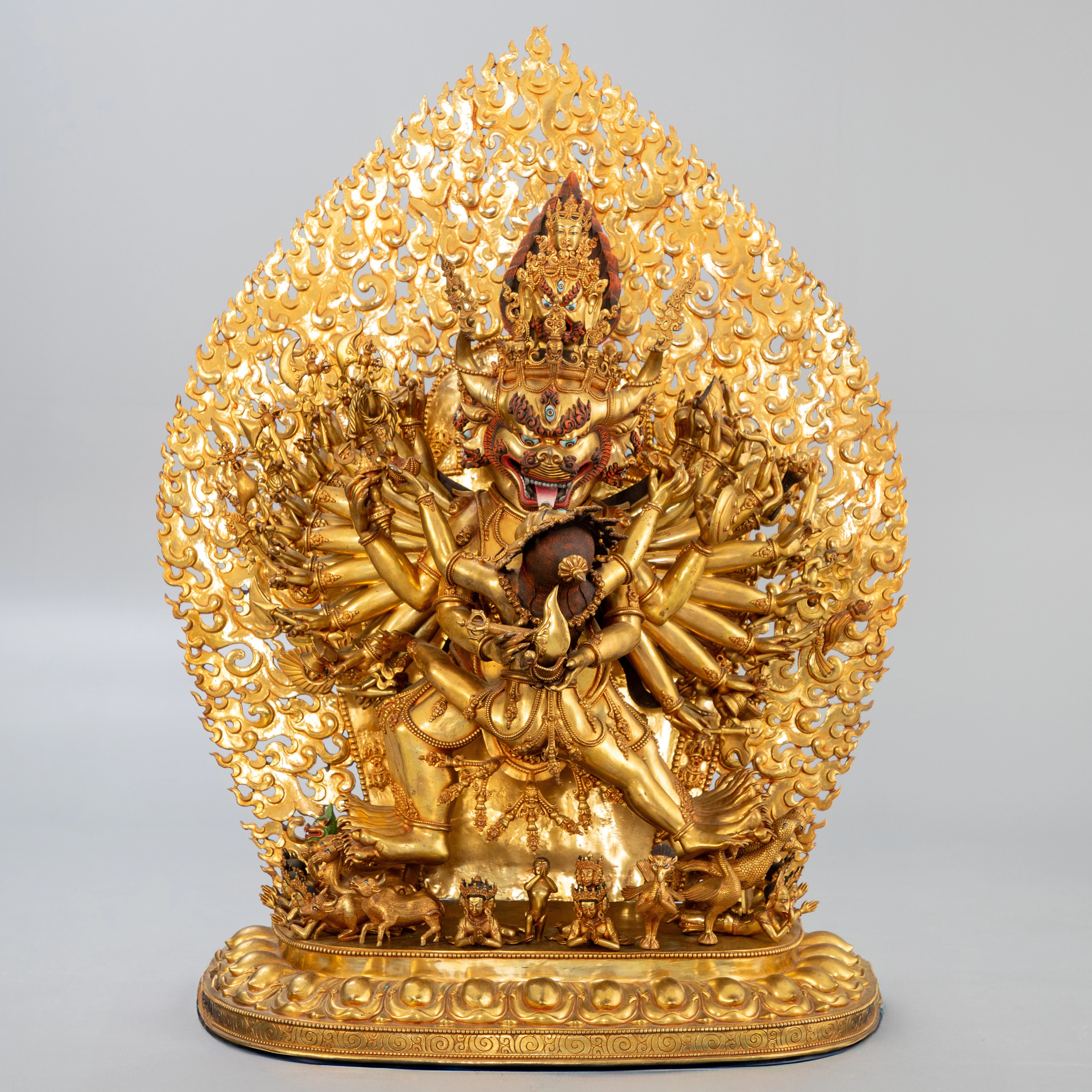 Feuervergoldete Bronzefigur des Vajrabhairava / Yamantaka, Nepal, 20. Jh.