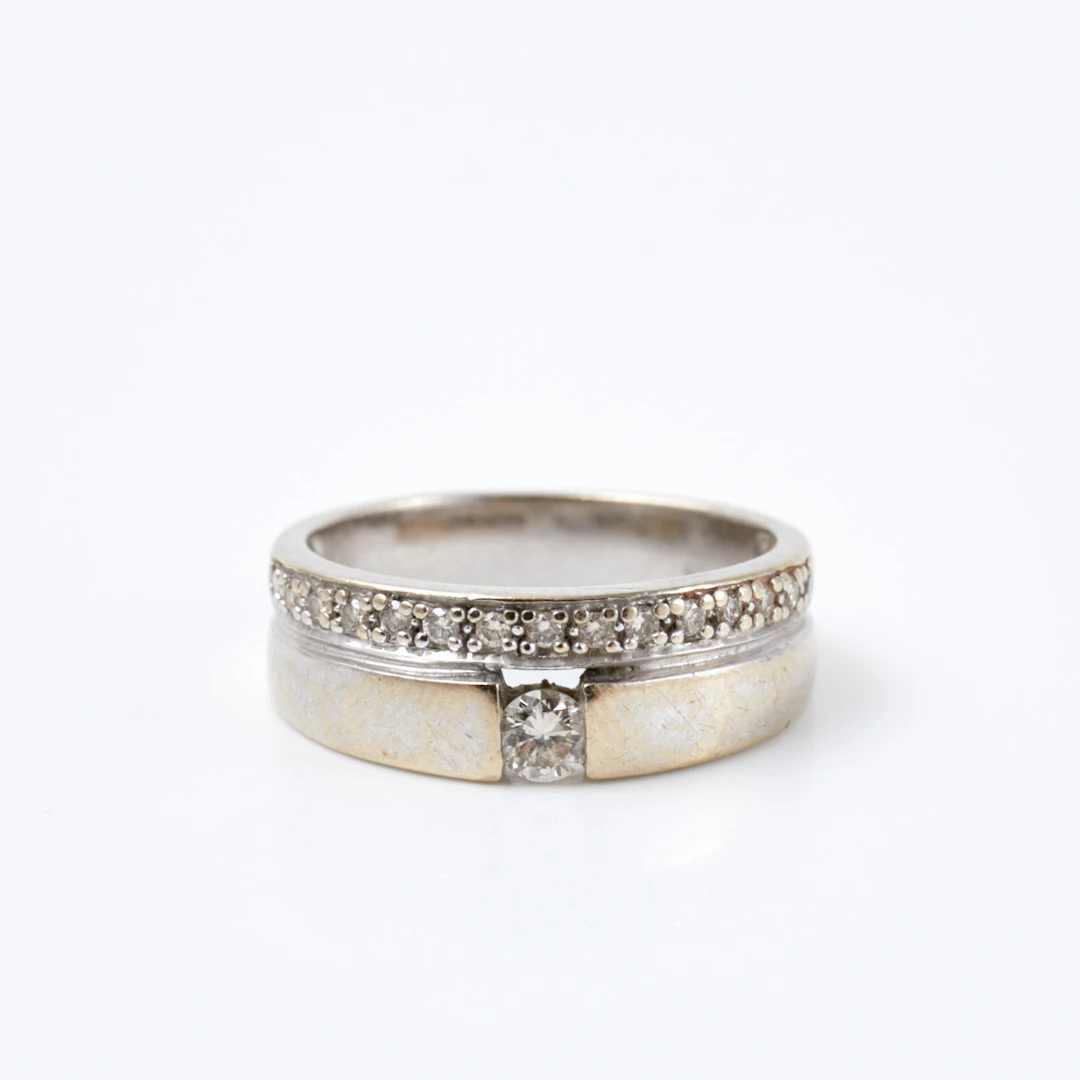RING, 18 k vitguld, briljantslipade diamanter, totalt ca 0,39 ct
