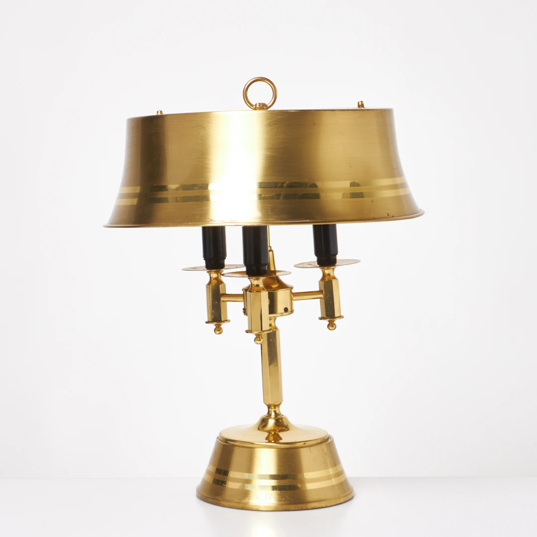 BORDSLAMPA, ÖIA (Örsjö Industri AB), mässing, skärm och fot mässingplåt