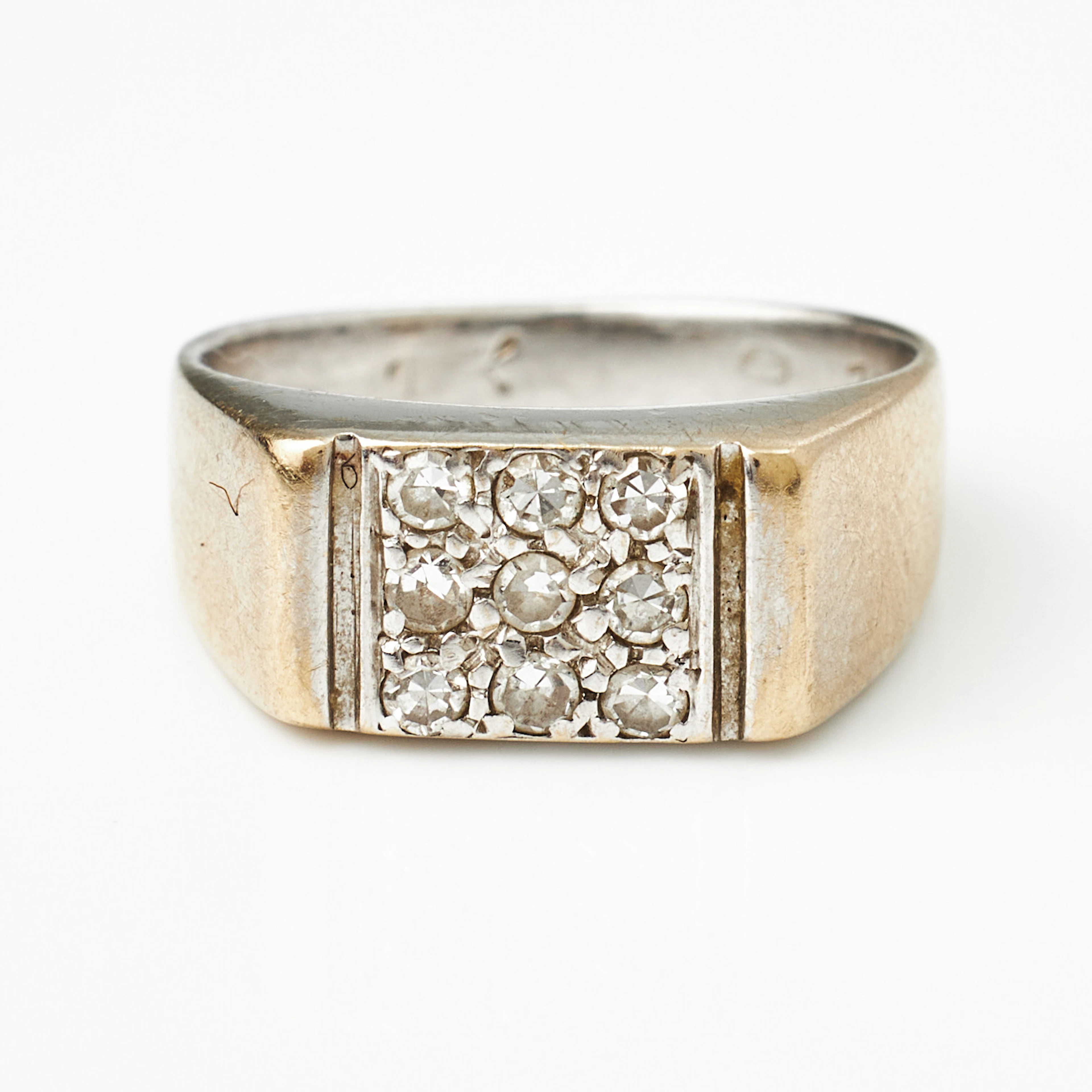 RING, 18 k rodierat vitguld, 9 åttkantslipade diamanter, totalt 0,18