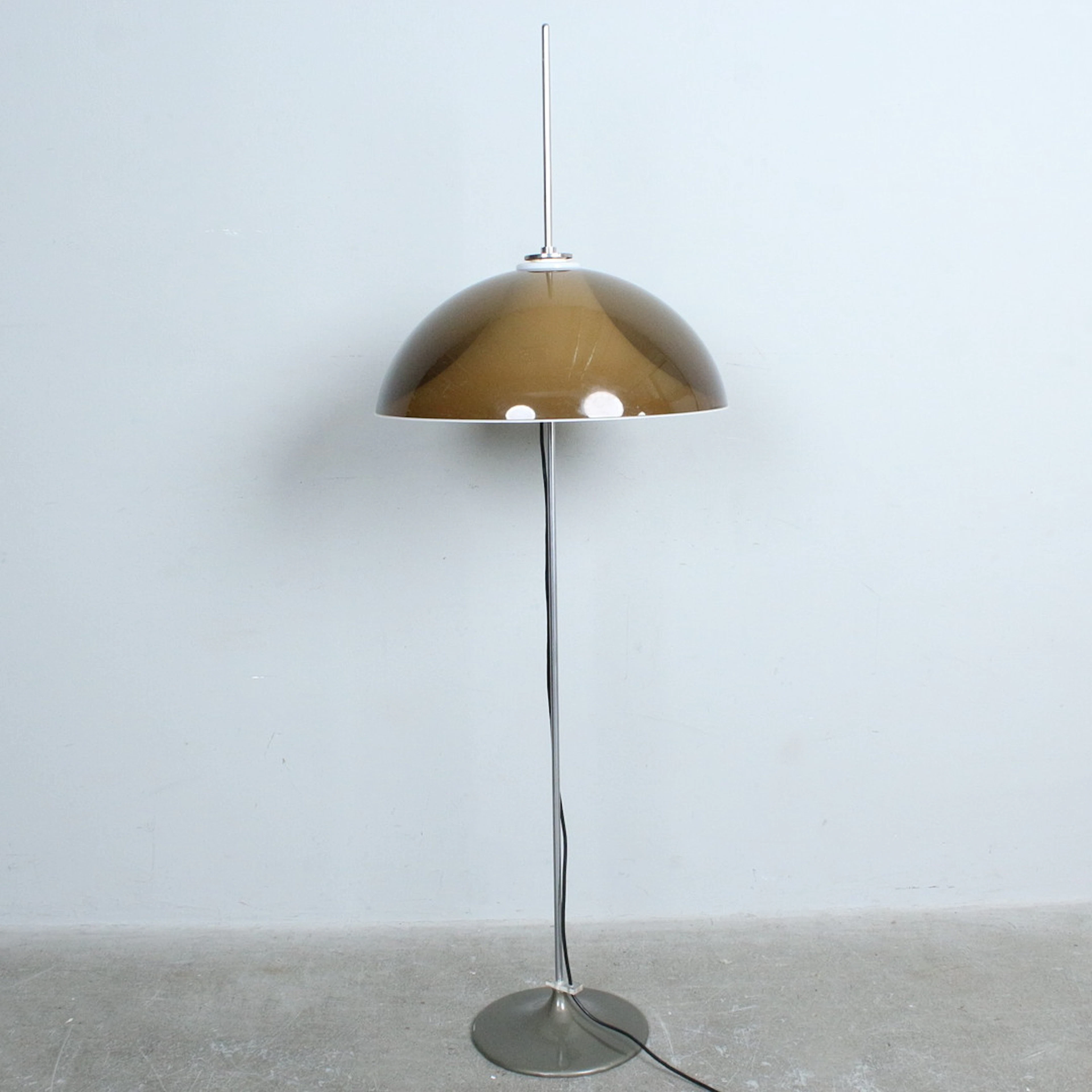 GINO SARFATTI. ZUGESCHRIEBEN. für Gepo, Stehlampe mit Mushroom Schirm
