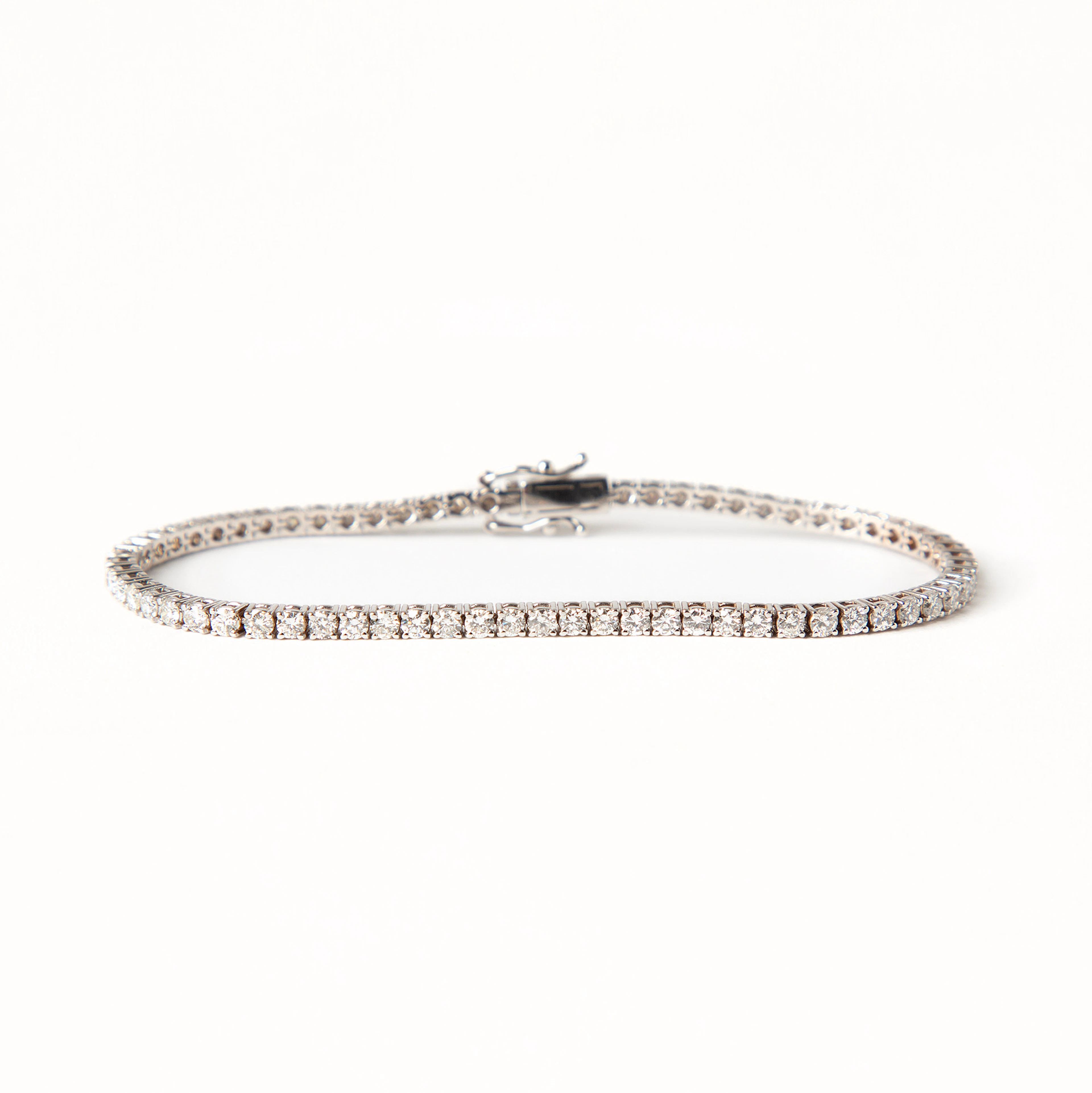 ARMBAND, sk tennisarmband, 18K vitguld med briljantslipade diamanter