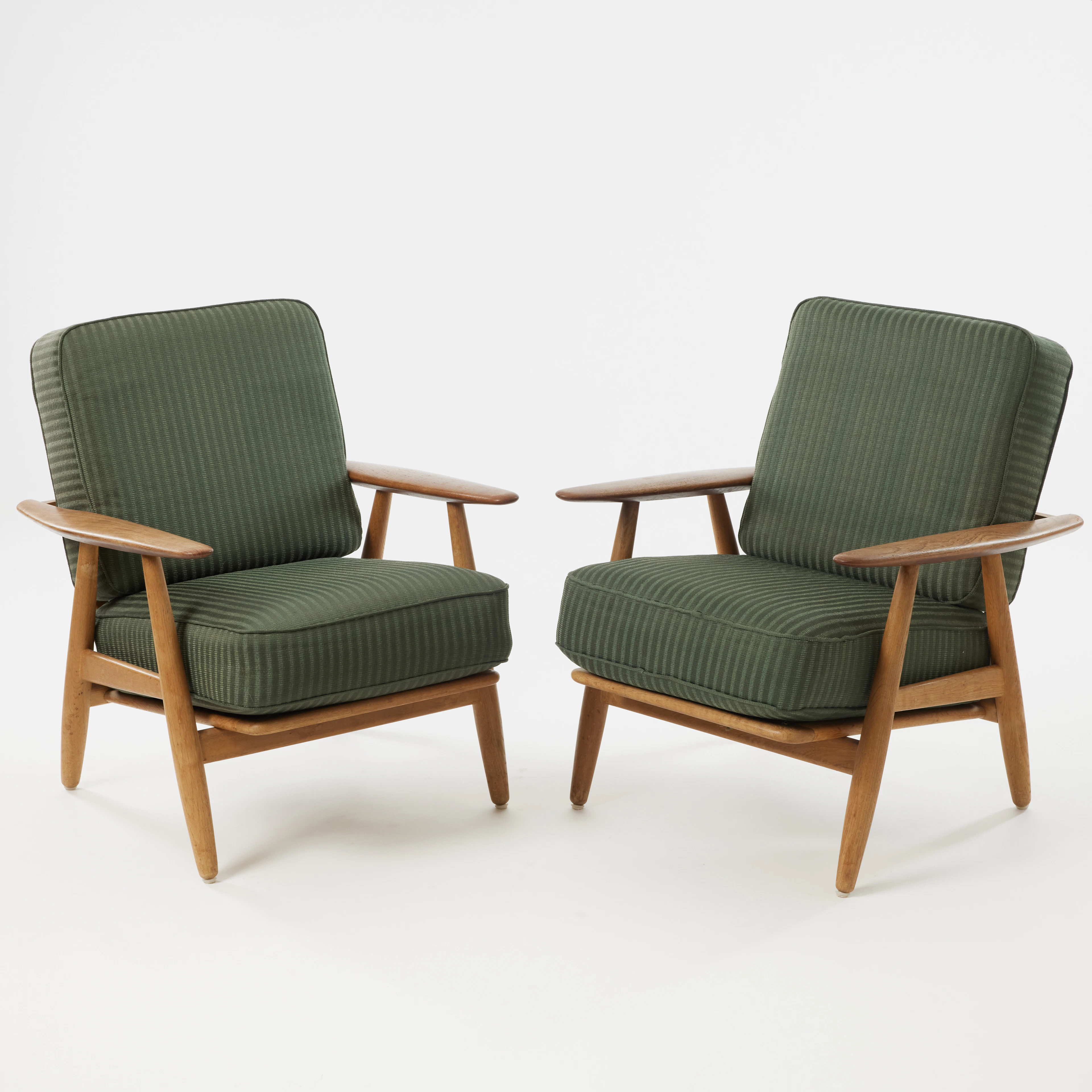 HANS J WEGNER. "GE-240", fåtöljer, 1 par, Getama, Danmark 1950/60-tal
