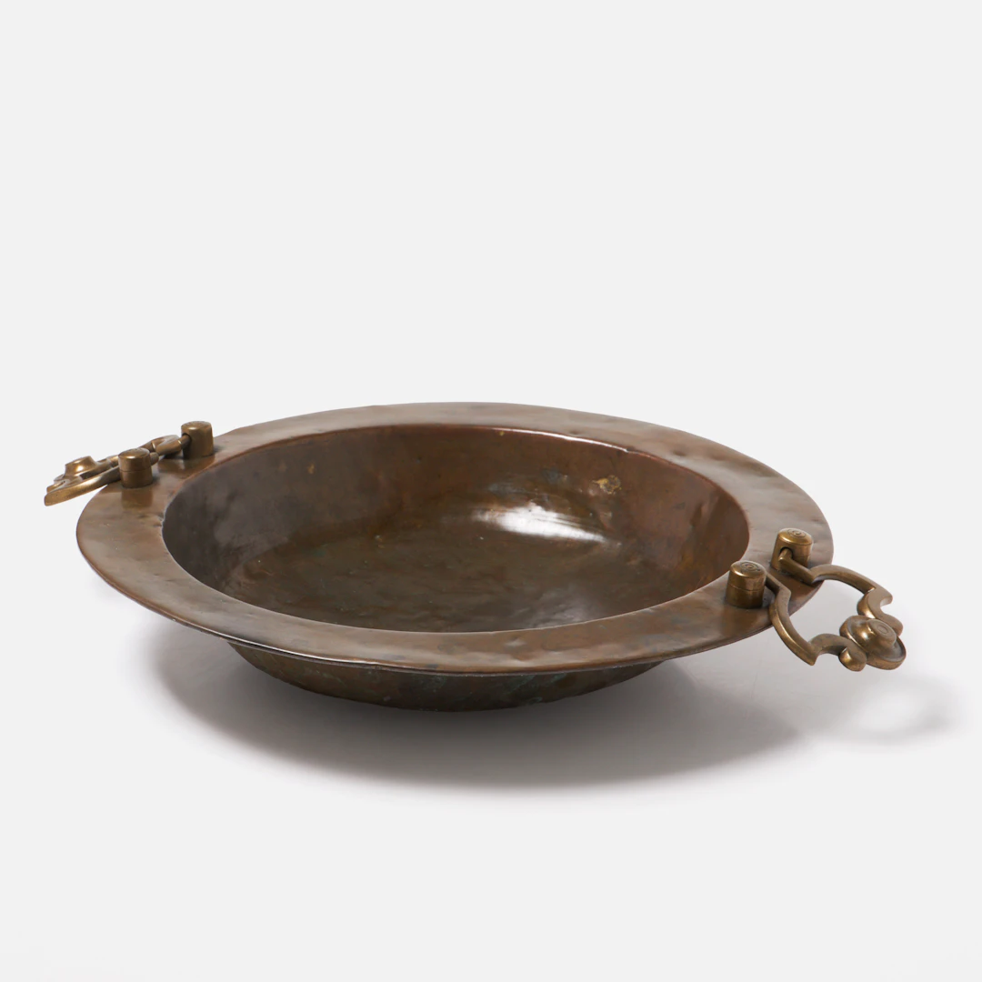 FYRFAT, patinerad metall, med hänklar, 18/1900-tal.