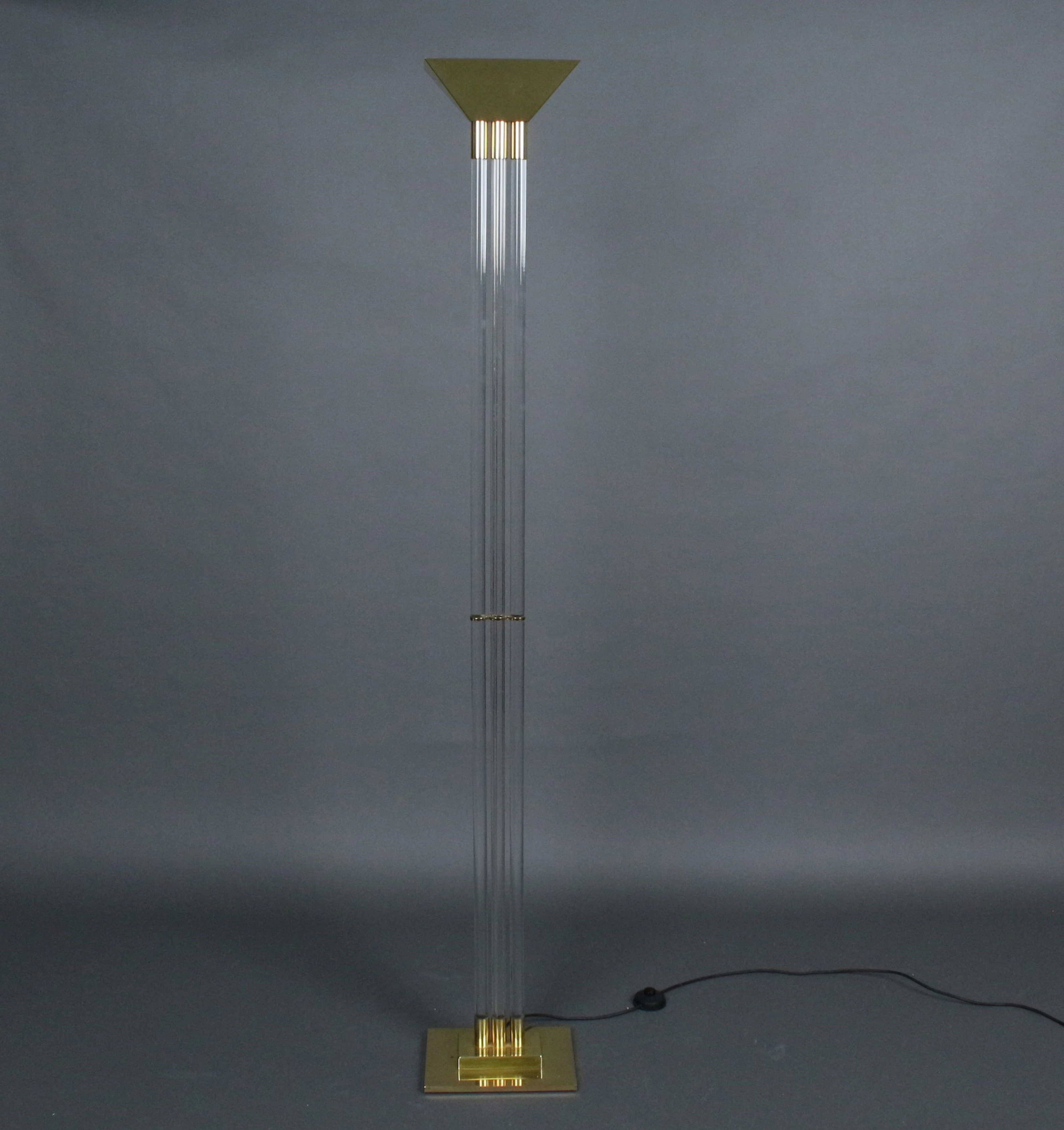 VEREINIGTEN WERKSTÄTTEN. Stehlampe im Hollywood-Regency-Stil , Modell