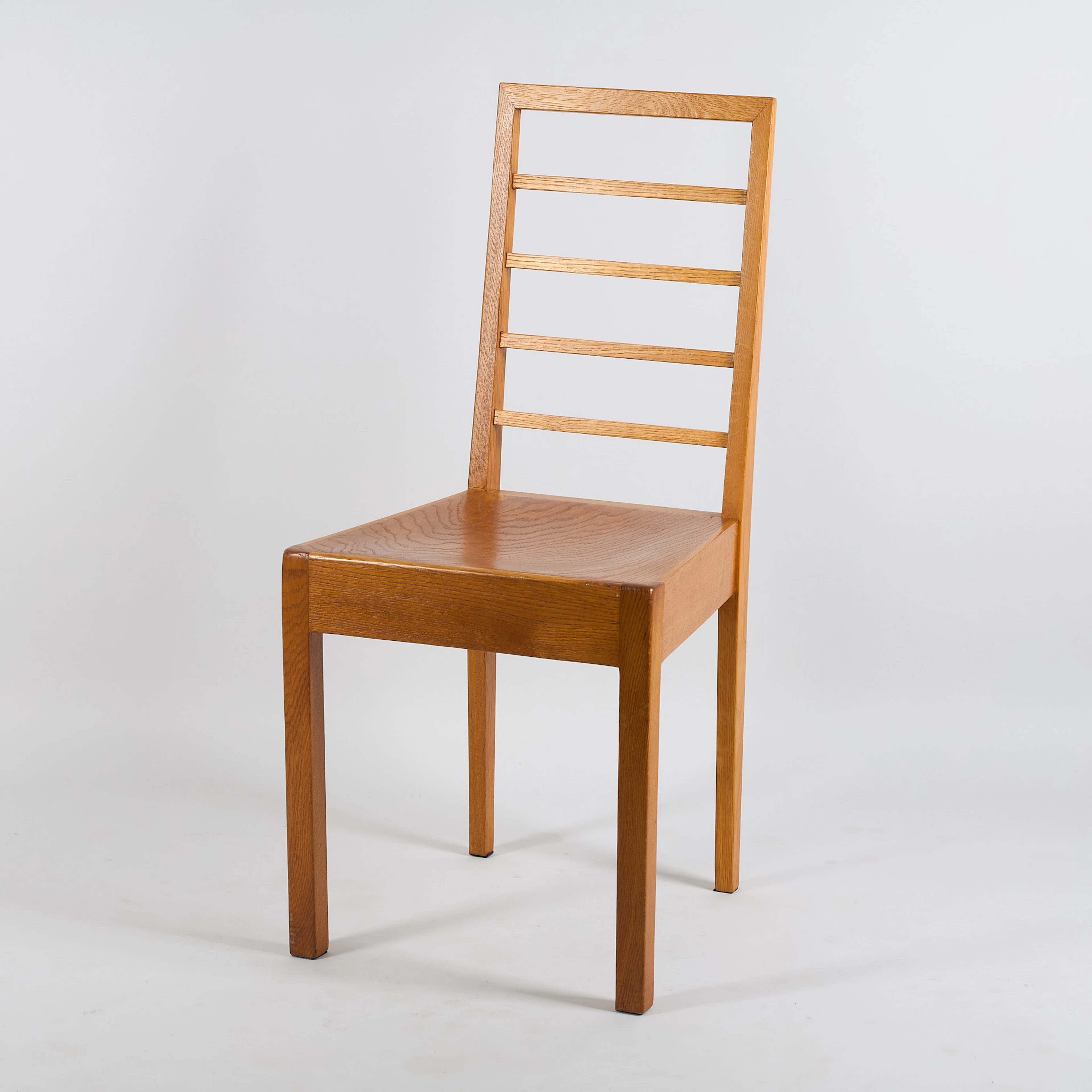 ELIEL SAARINEN. STOL. "H-stol", ca 1910, för Statens Järnvägar, a
