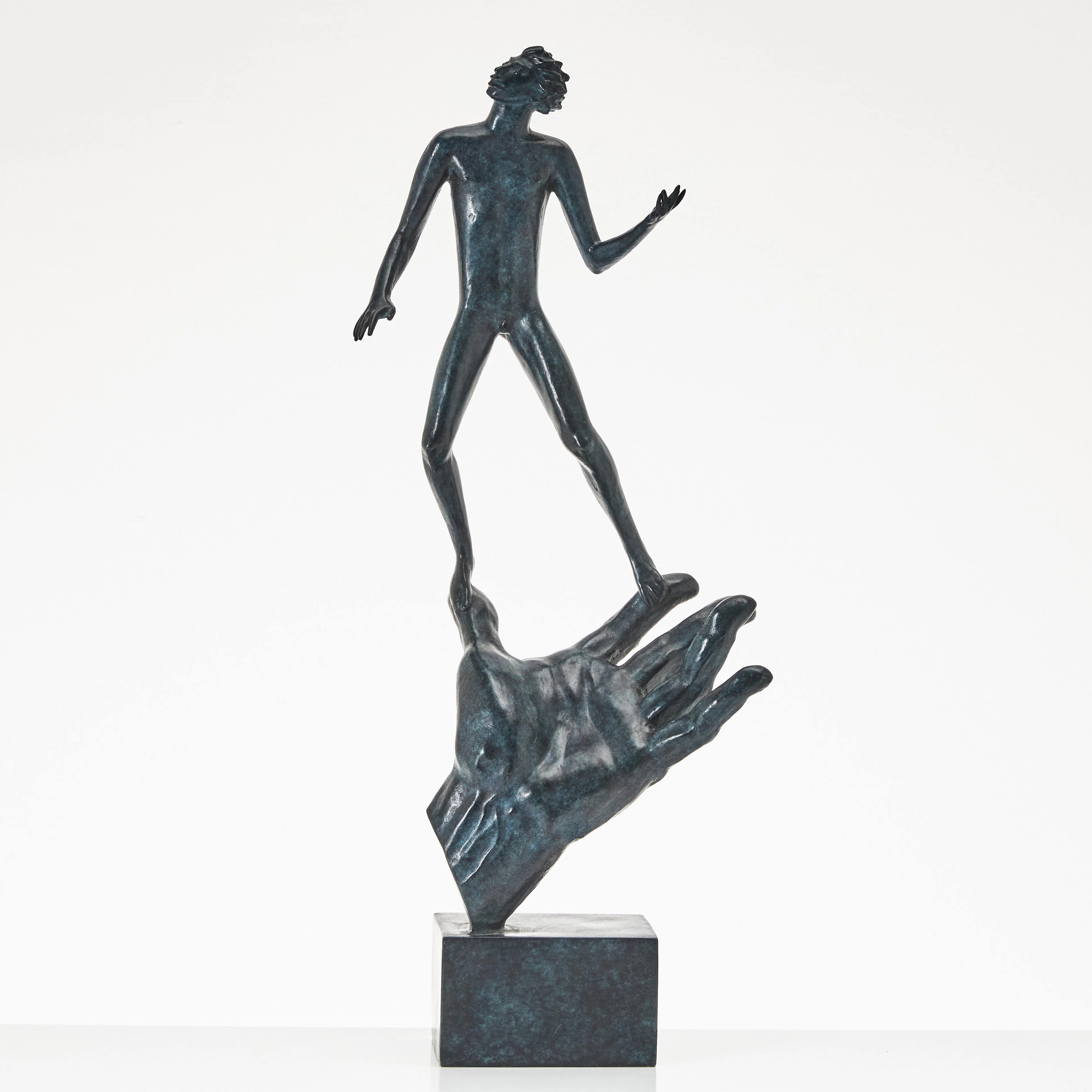 CARL MILLES. efter. "Guds hand", grönpatinerad brons, märkt Millesgården