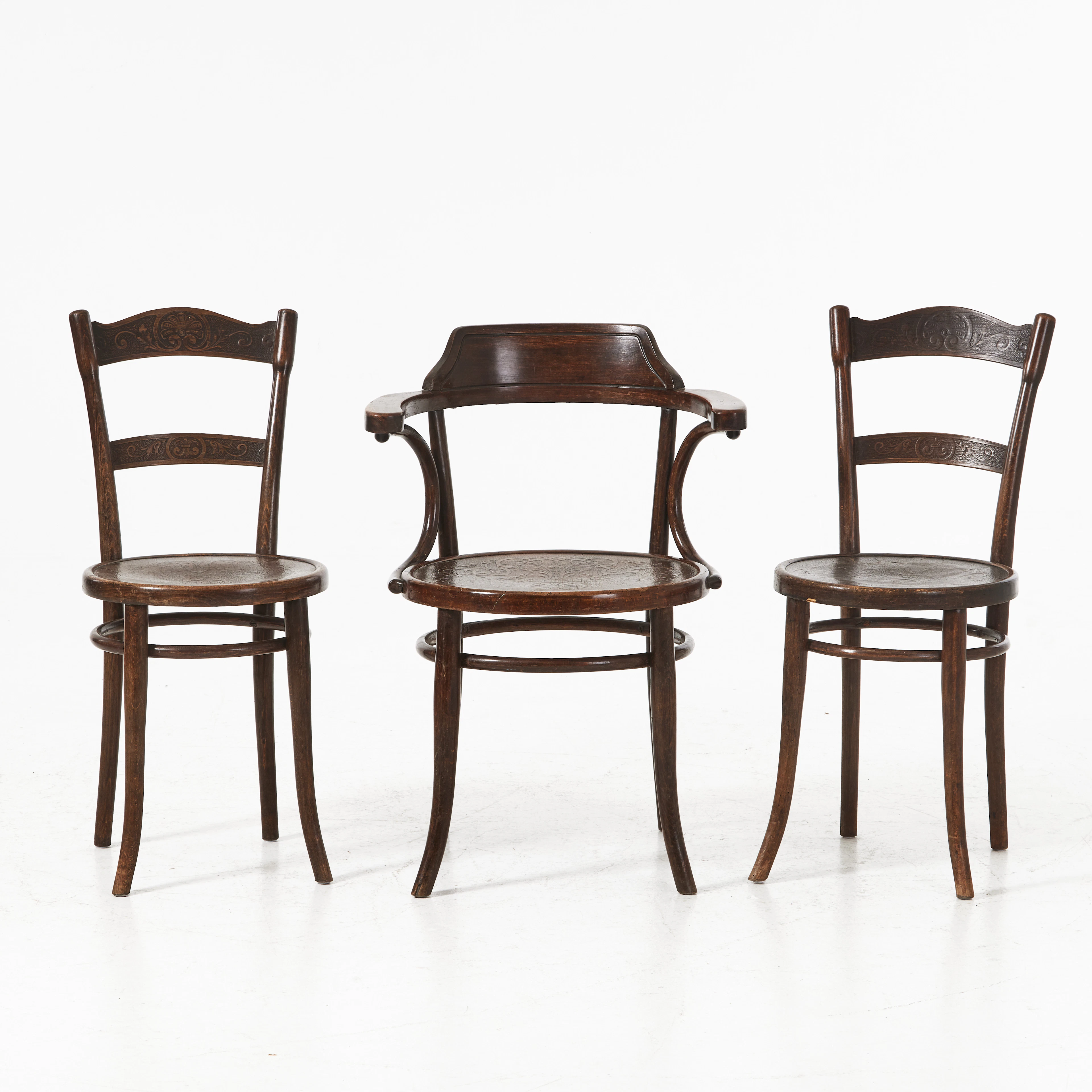 STOLAR & KARMSTOL, 2+1 st, Thonet, Österrike.