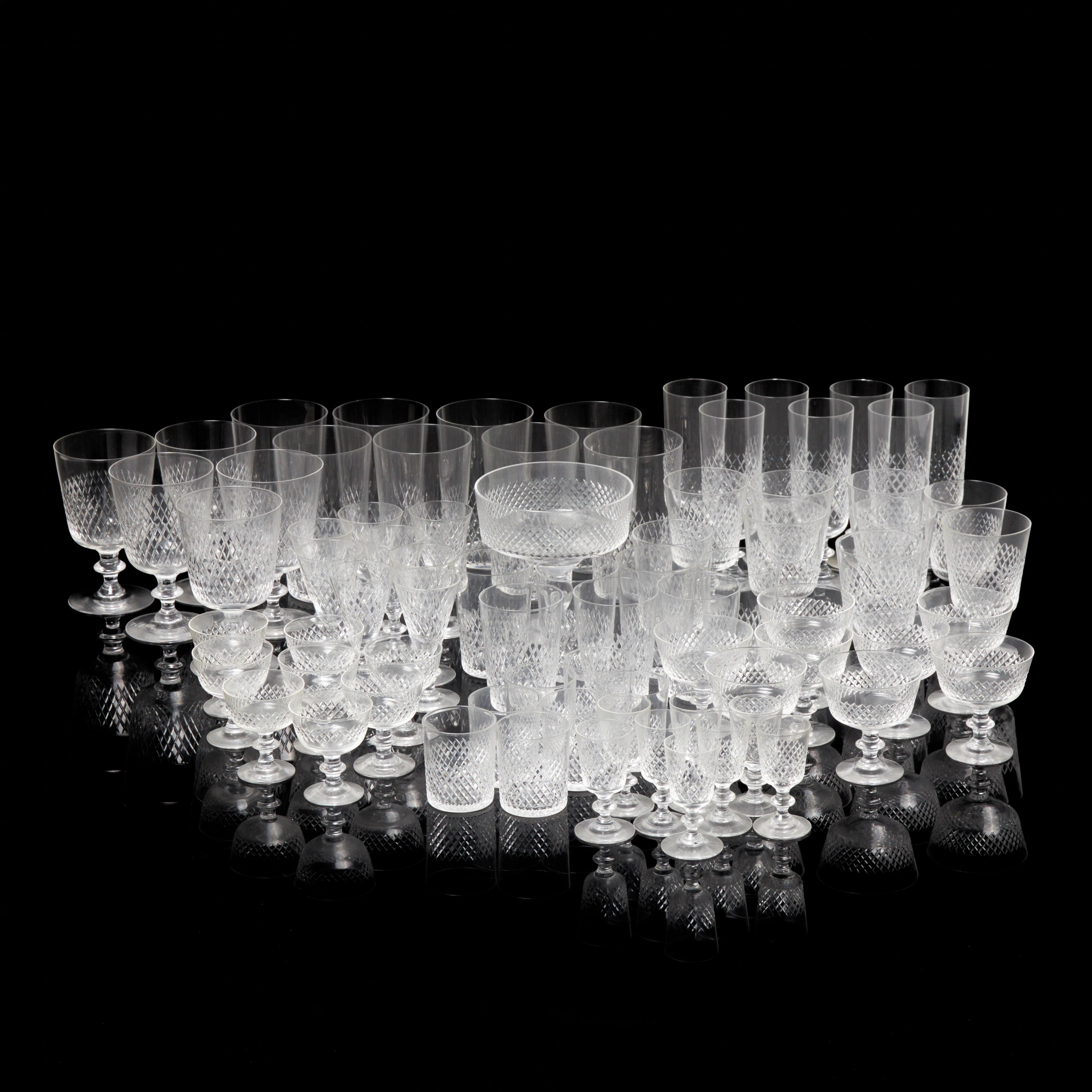 VICKE LINDSTRAND. Glasservis, "Diamant", ca 76 delar, Kosta.
