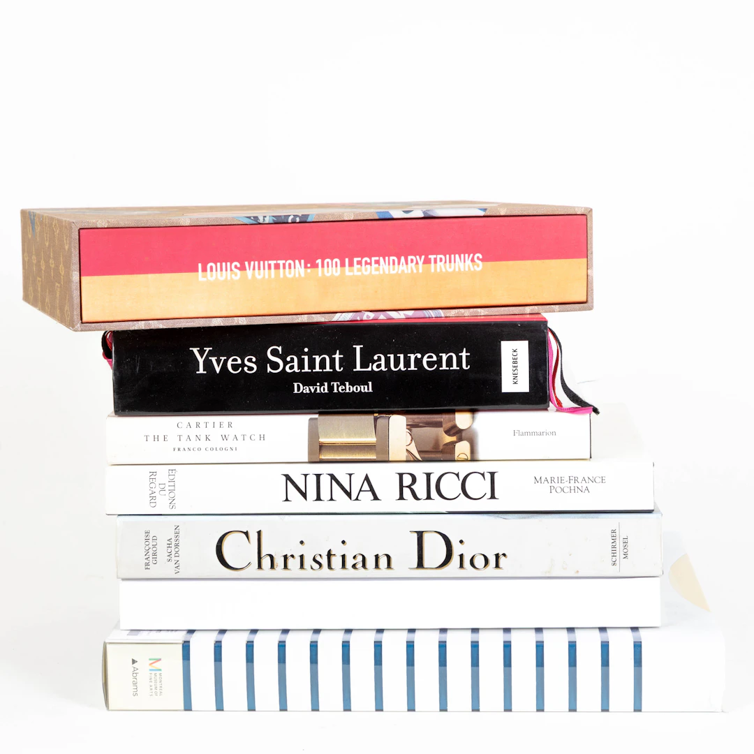 Sieben Bücher über Fashion: u.a. Jil Sander, Louis Vuitton, Cartier