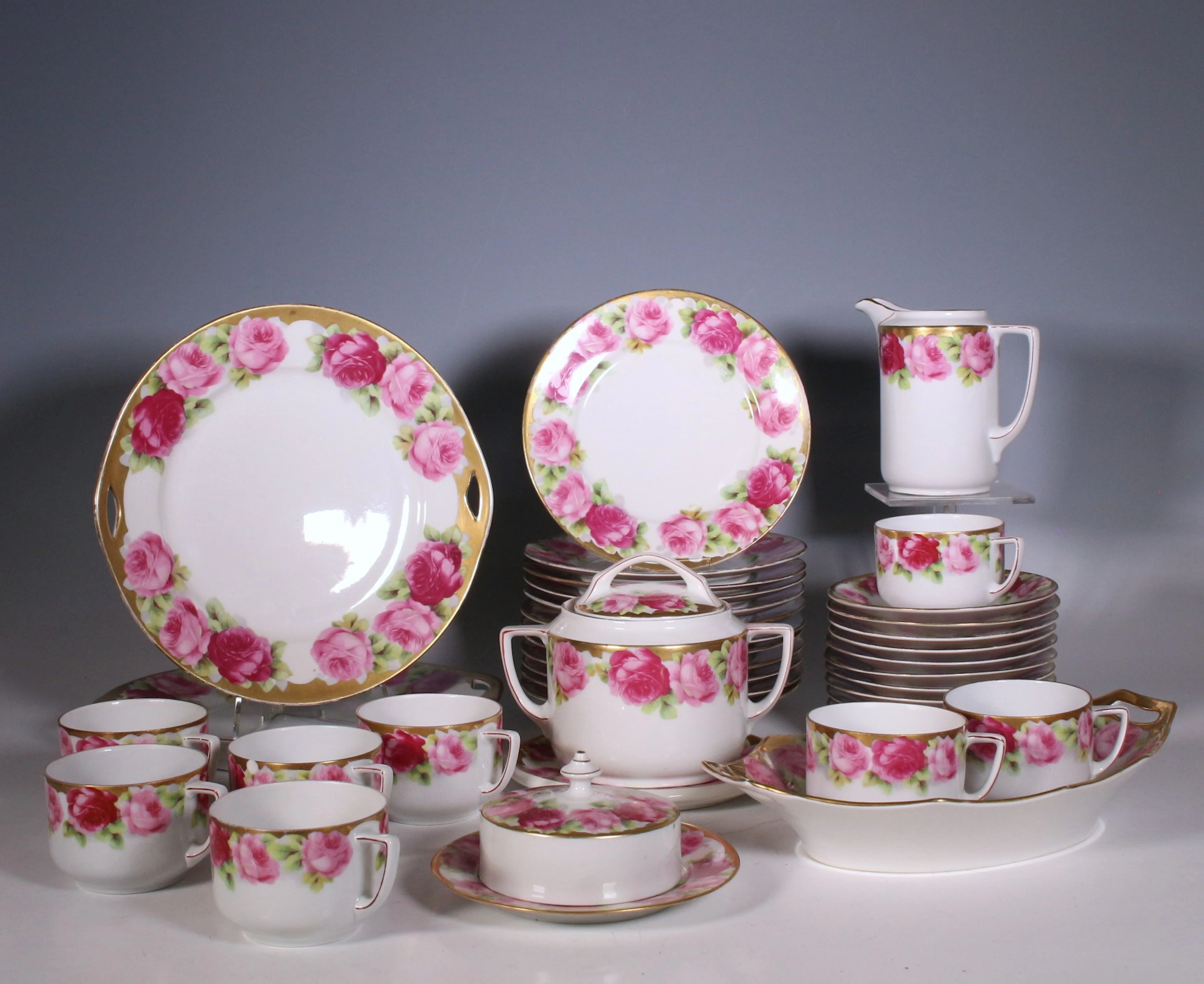 Striegau, Porzellanservice Art Deco, Rosenkranzdekor, ca. 1910-1930