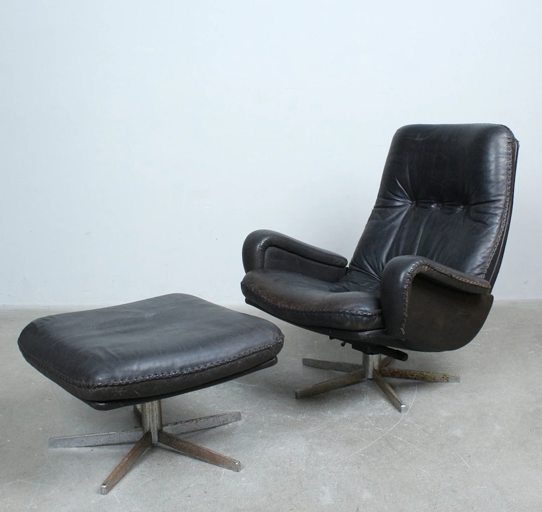 DE SEDE. , Sessel mit Ottomane, Modell S231 "James Bond Drehstuhl"