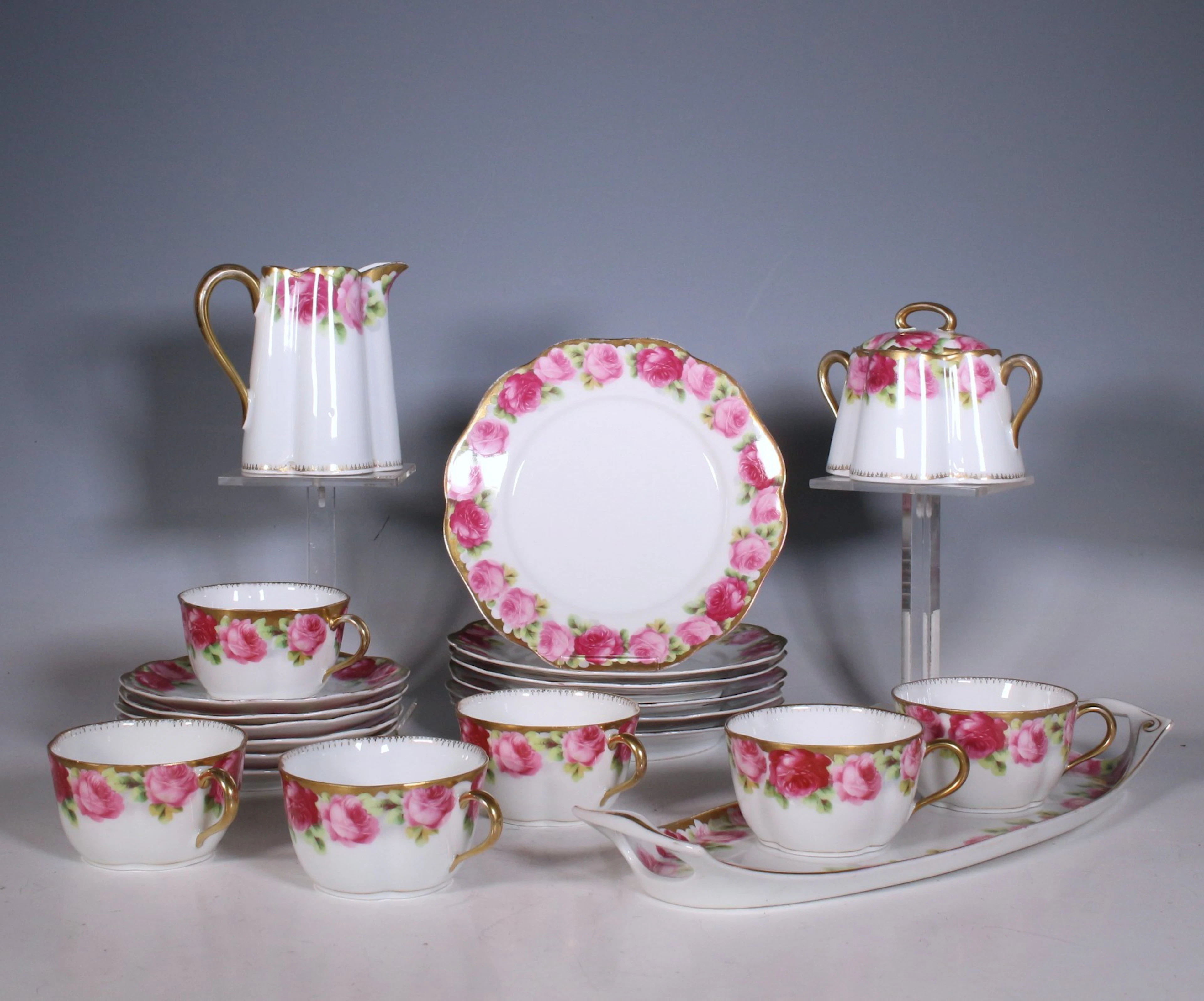 ROSENTHAL. Kronach-Bavaria, Porzellanservice, "Chrysantheme" / "Cäcilie"