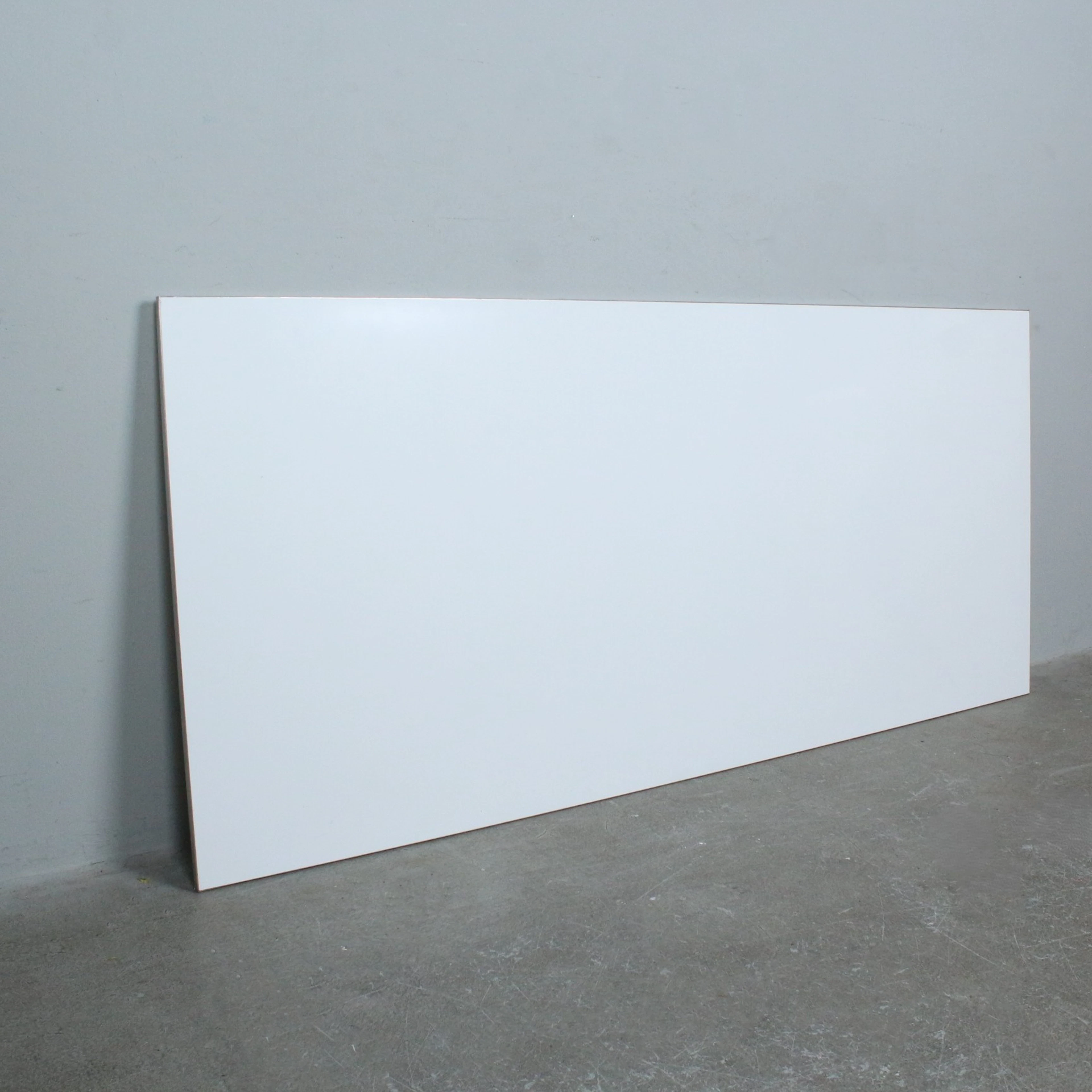 ARNE JACOBSEN. Tischplatte für Fritz Hansen, weiß, 1993, Dänemark.