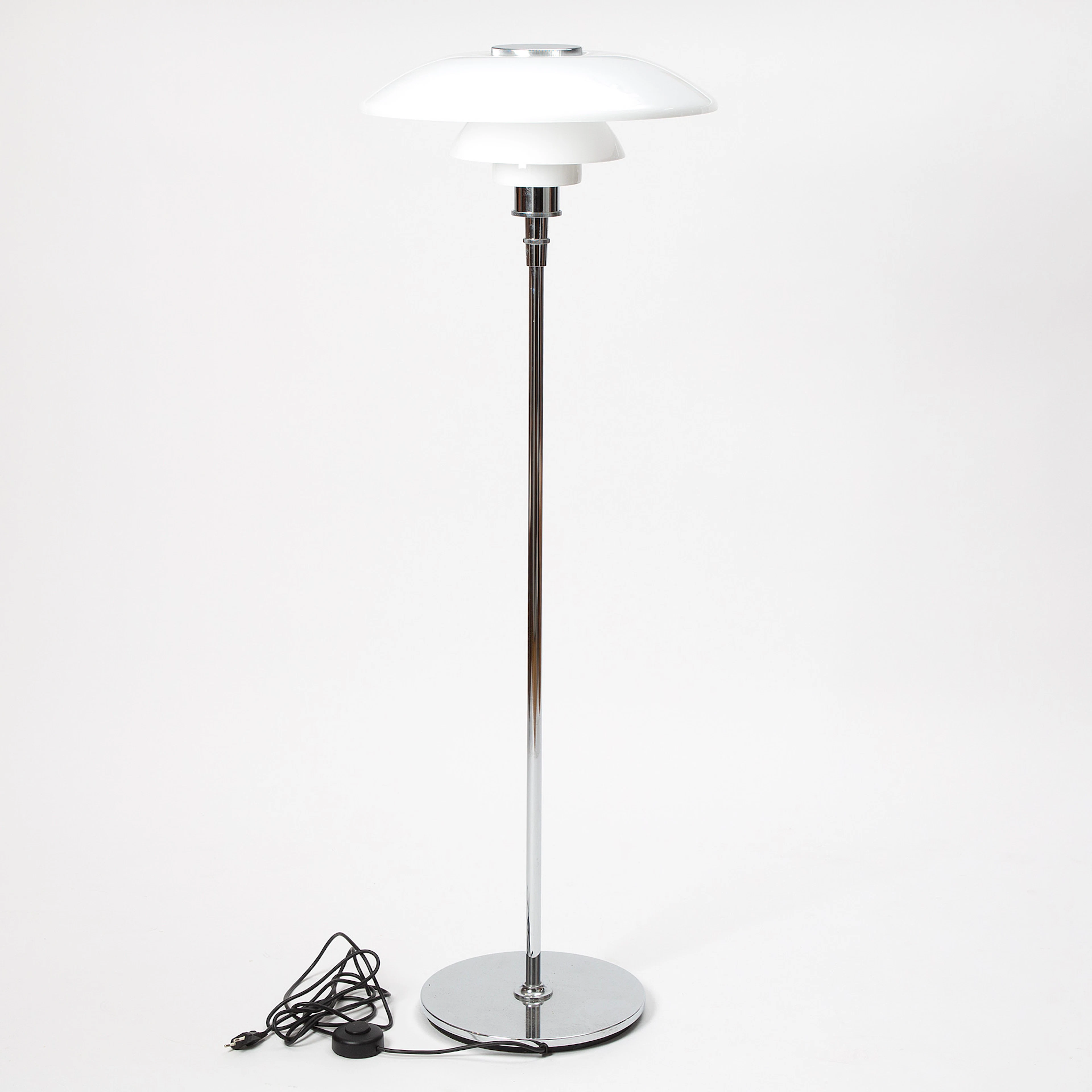 POUL HENNINGSEN. Golvlampa, "PH 4½-3½", Louis Poulsen.