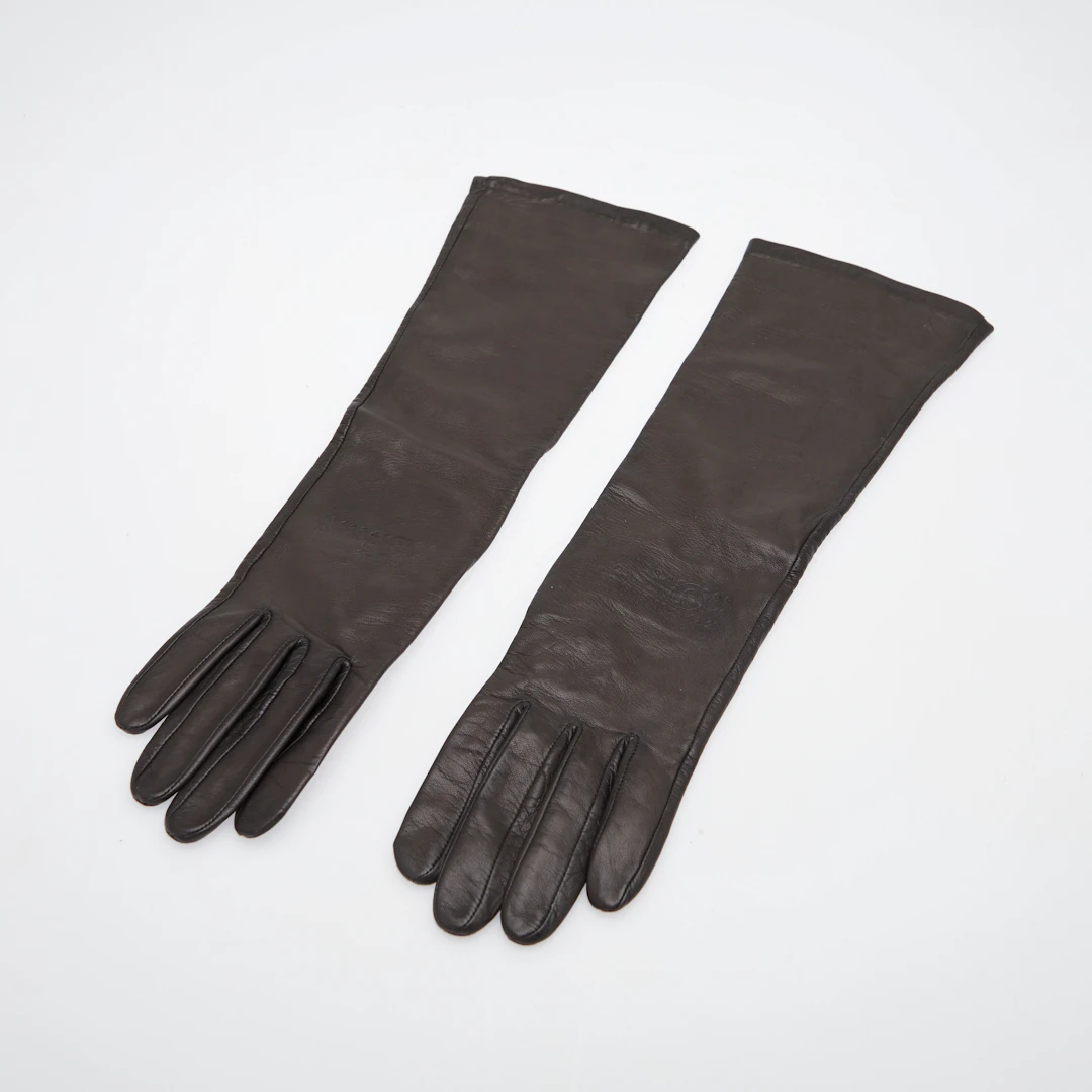 MM6 MAISON MARGIELA. Handschuhe, Midi-Länge, glasiertes Lammleder