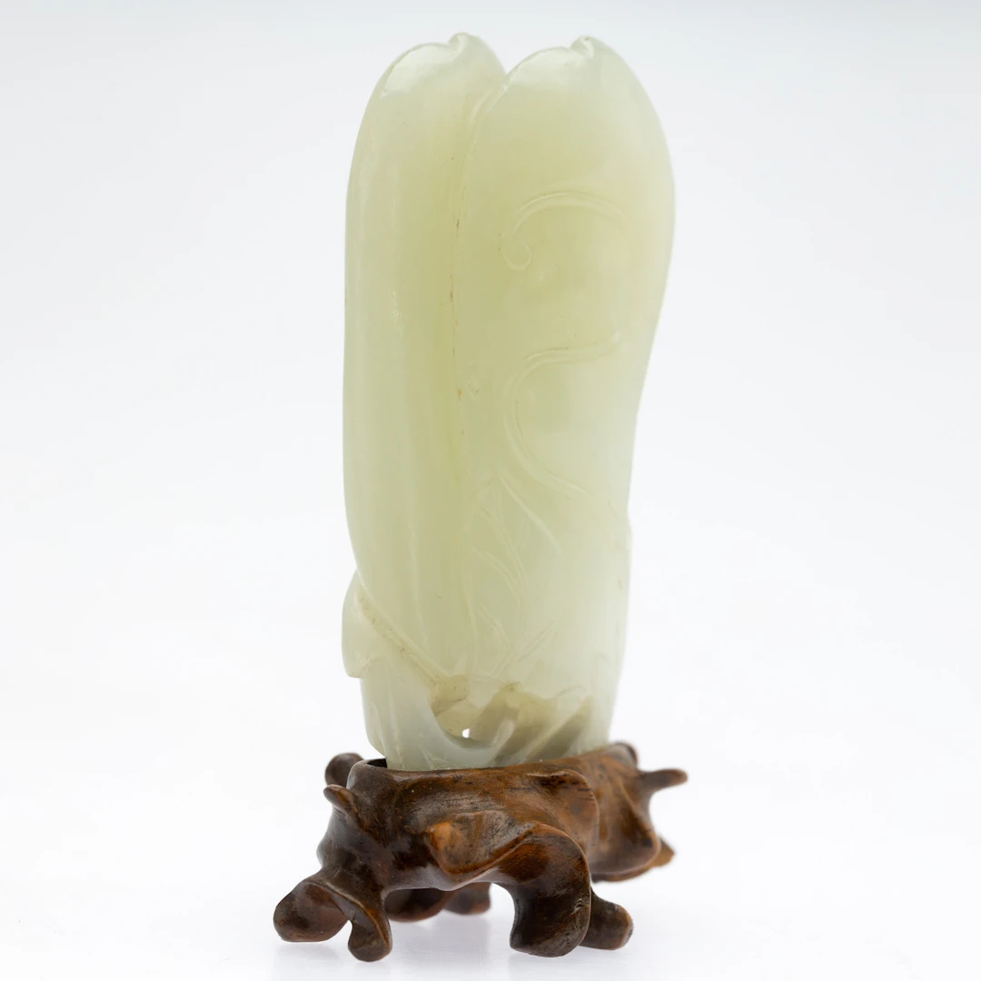 Zwei verbundene Erbsenschoten, Jade, China, späte Qing Dynastie.