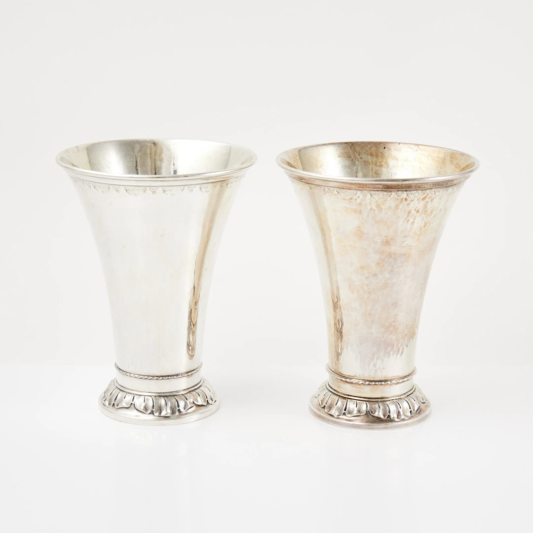 BÄGARE, 2 st, silver, spår av förgyllning, GAB, Mjölby, 1941-42.