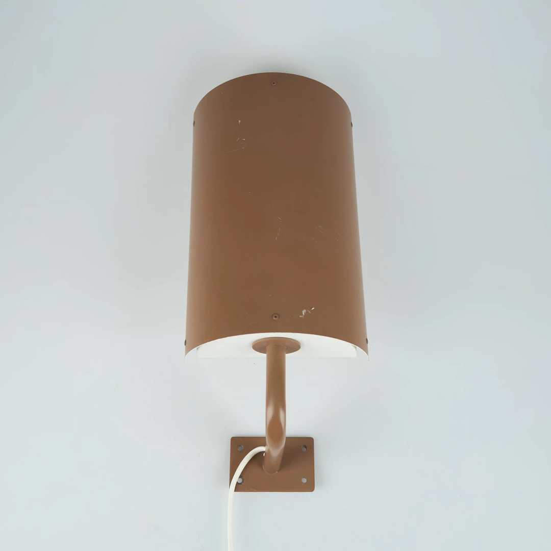 BEN AF SCHULTEN. Vägglampa. Artek ca 1970.