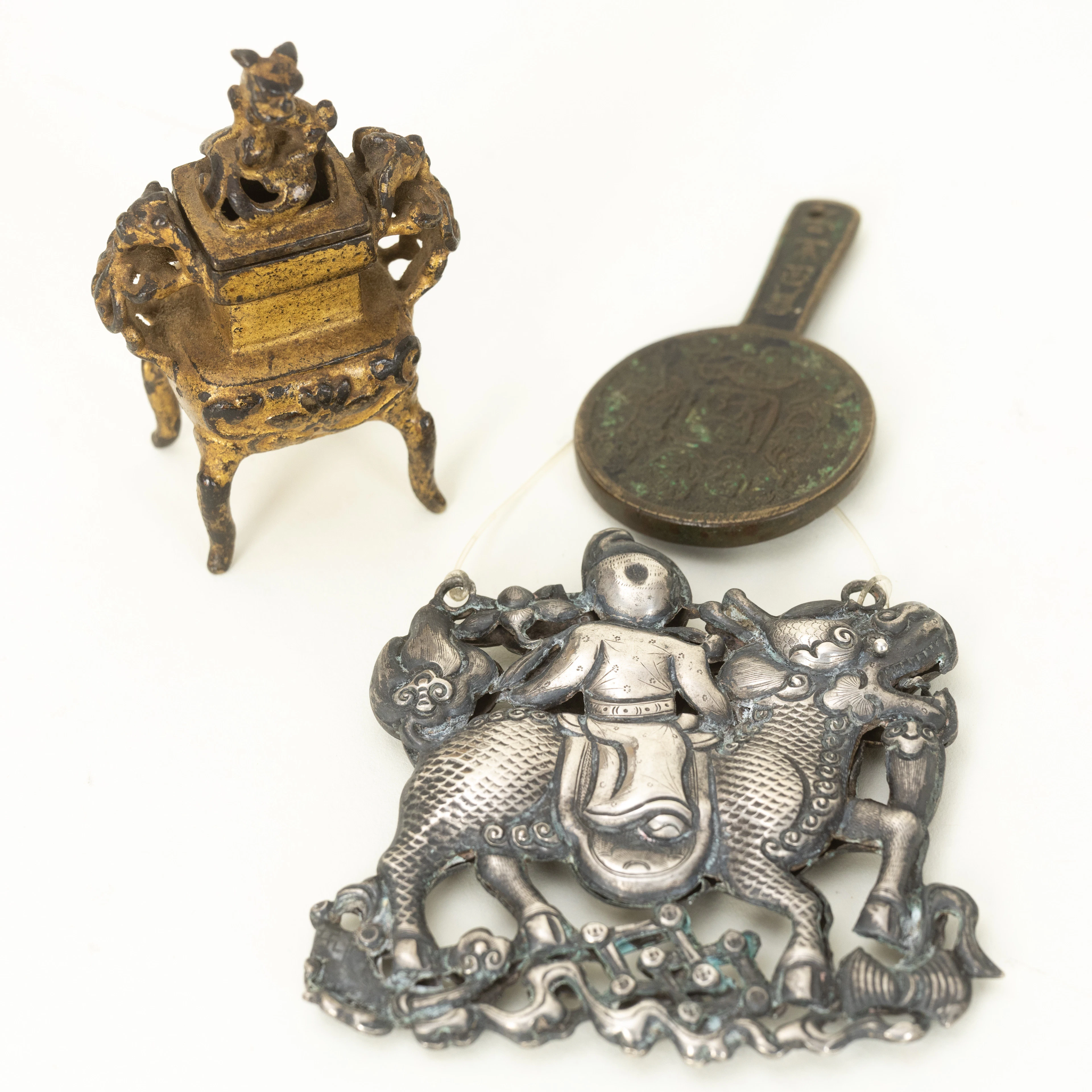 Miniatur Sammlung, Bronze und Silber, China, 19. Jh. (3).