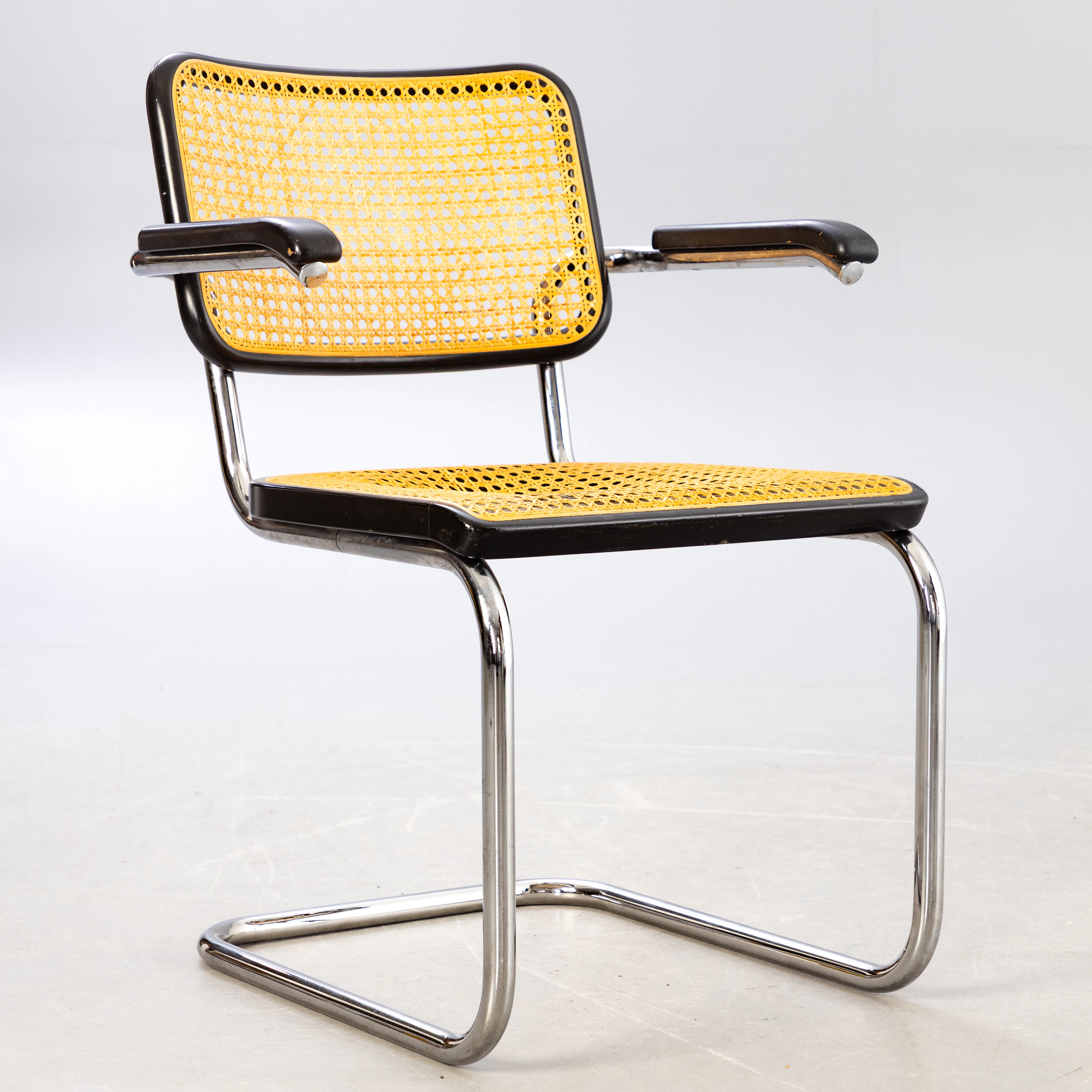MARCEL BREUER. Thonet, Armlehnstuhl "S 64 V".