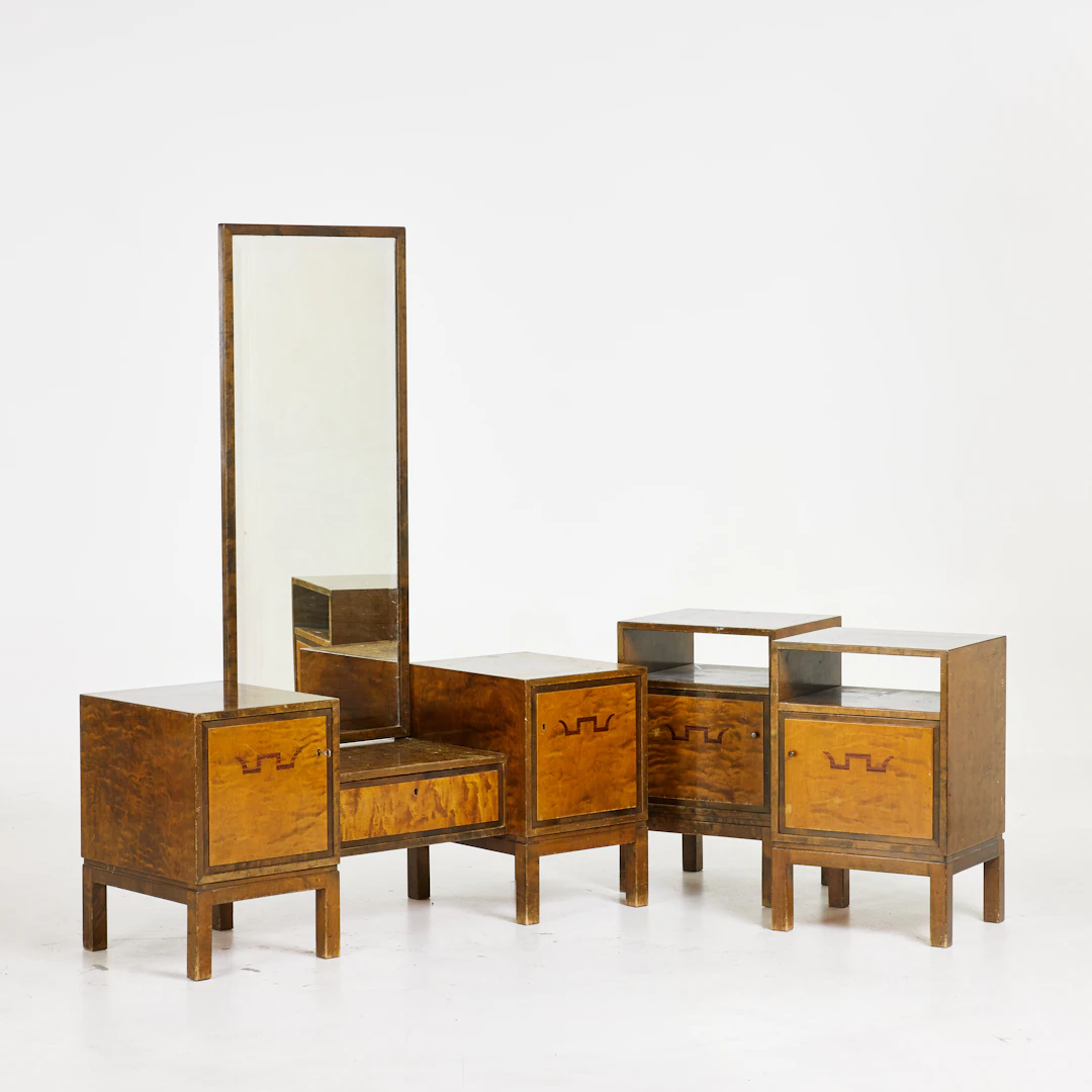HALLMÖBEL samt SÄNGBORD. 1+2 st, Art Deco, bonad björk, intarsiadekor
