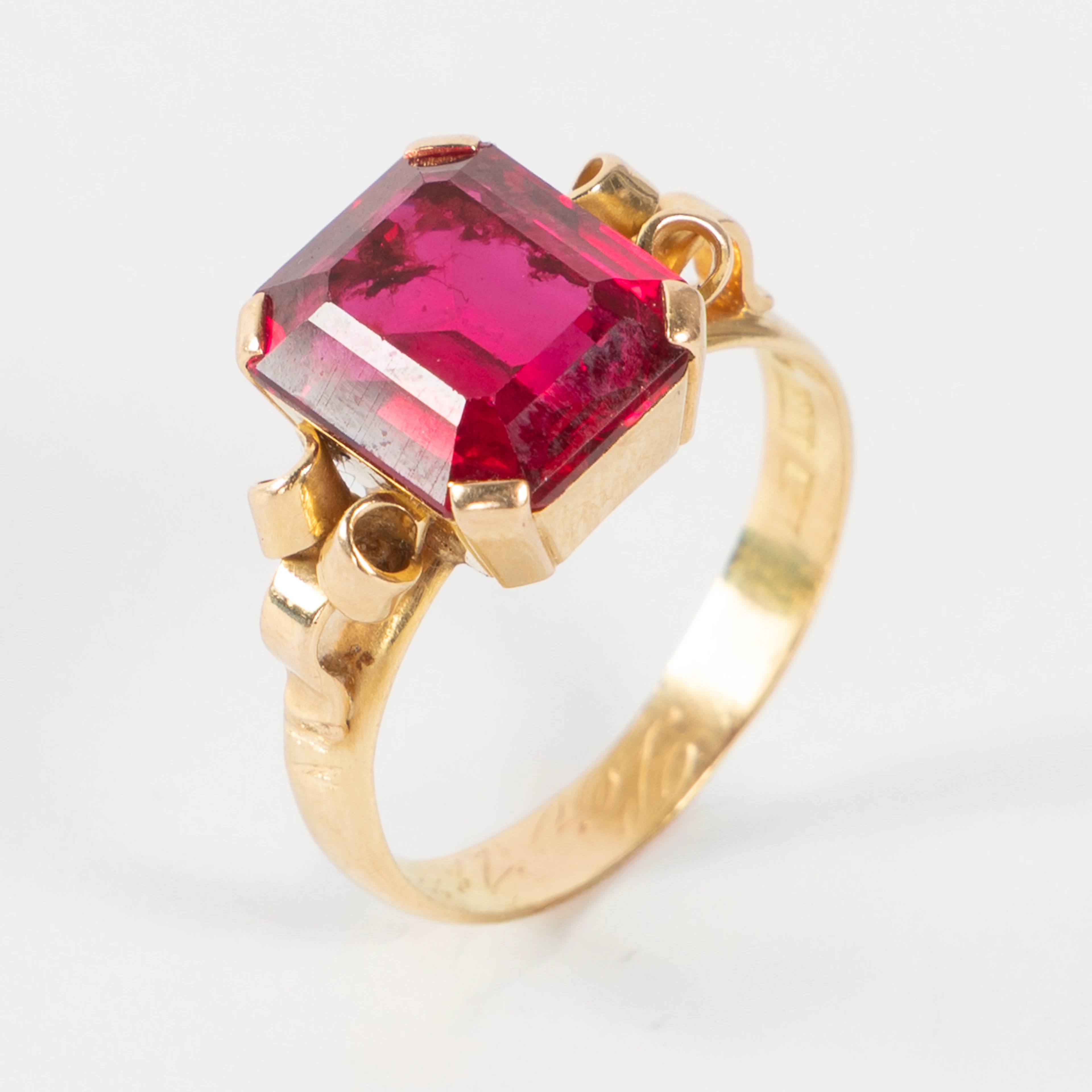 RING, 18K guld.
