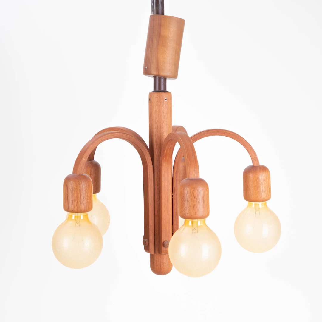Domus Deckenlampe aus Teakholz, fünfstrahlig, Dänemark.