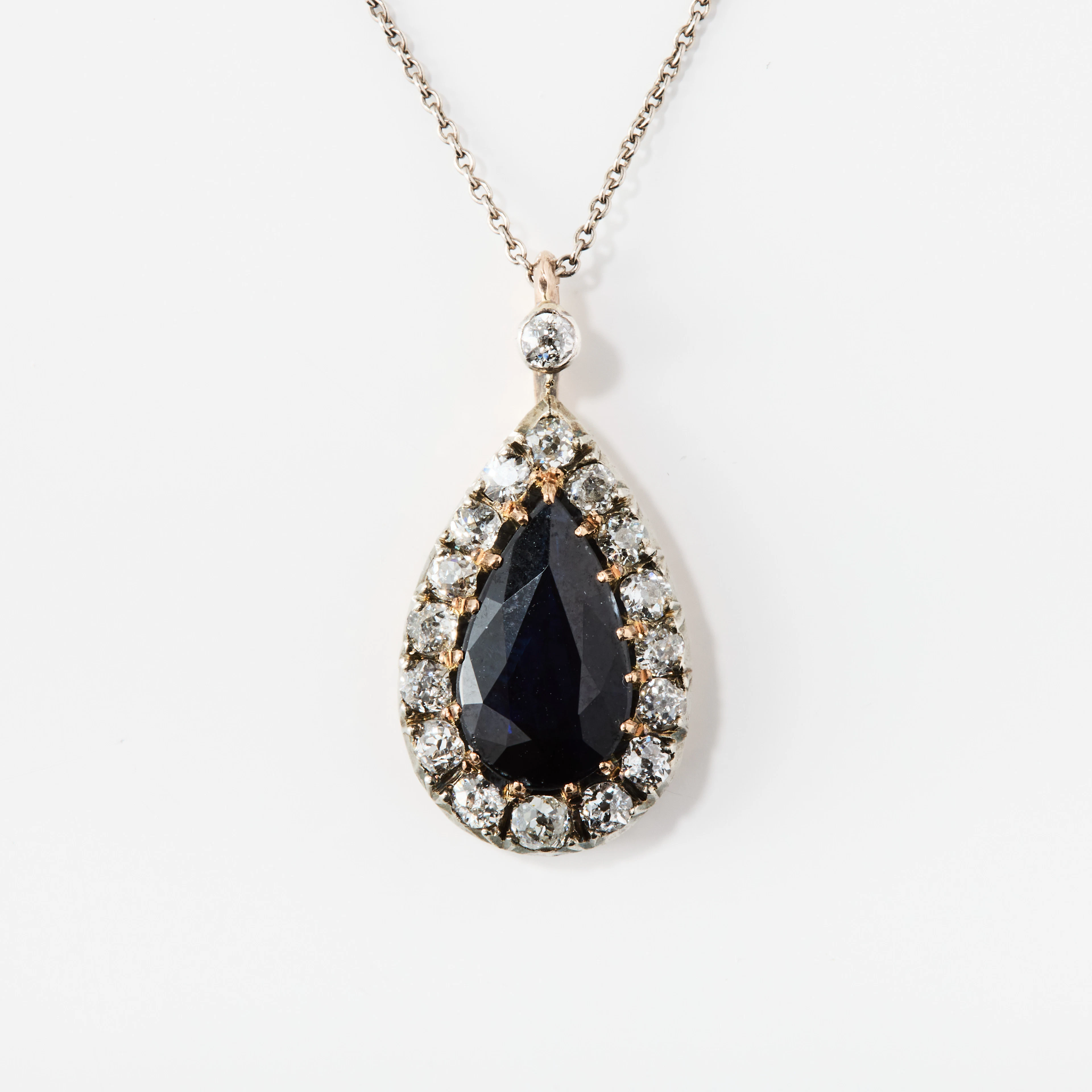 HÄNGE med KEDJA, 14K guld/silver med en safiR och diamanter, omkring