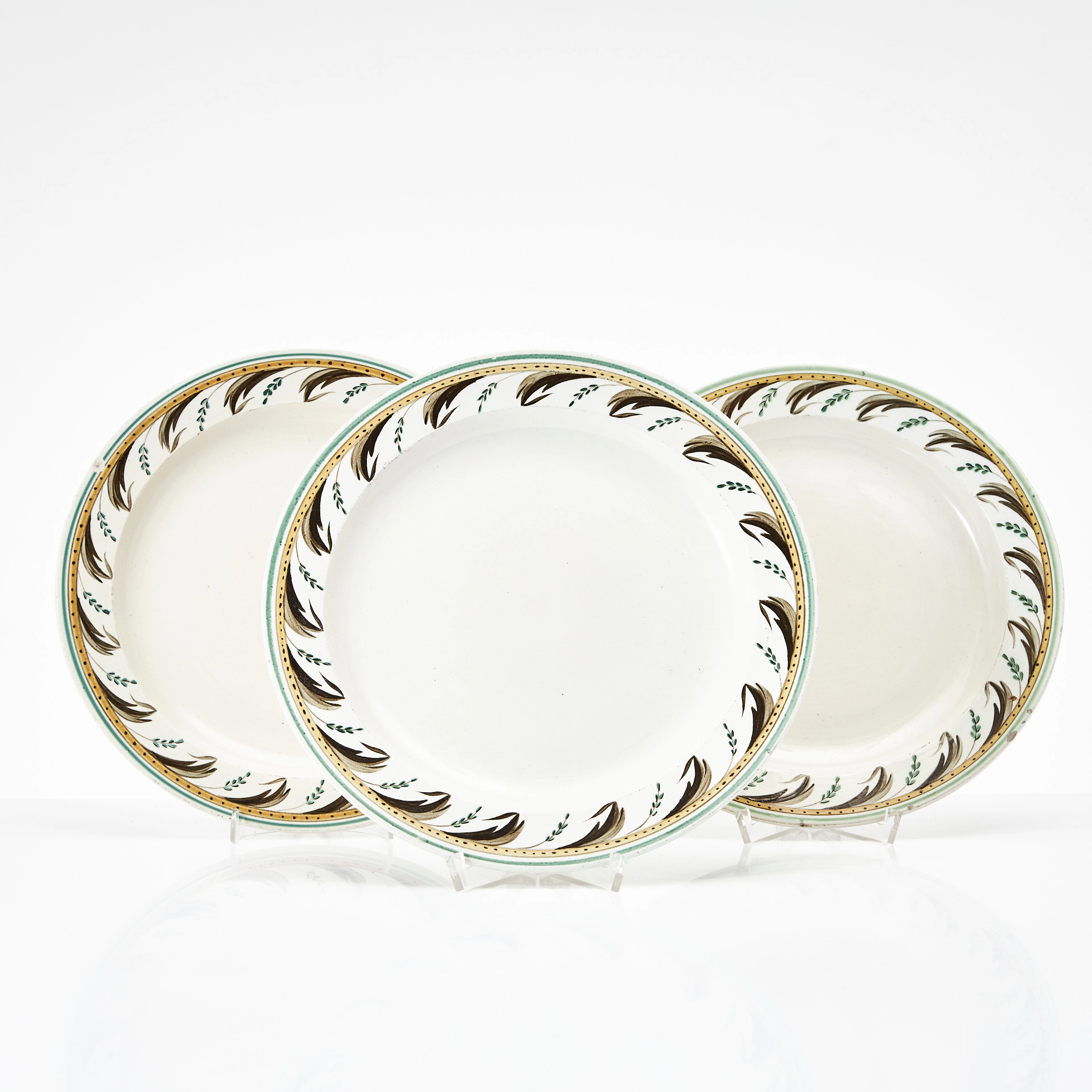 RÖRSTRAND, Tallrikar, 3 st, flintgods, 1799 års modell, omkring 1800.