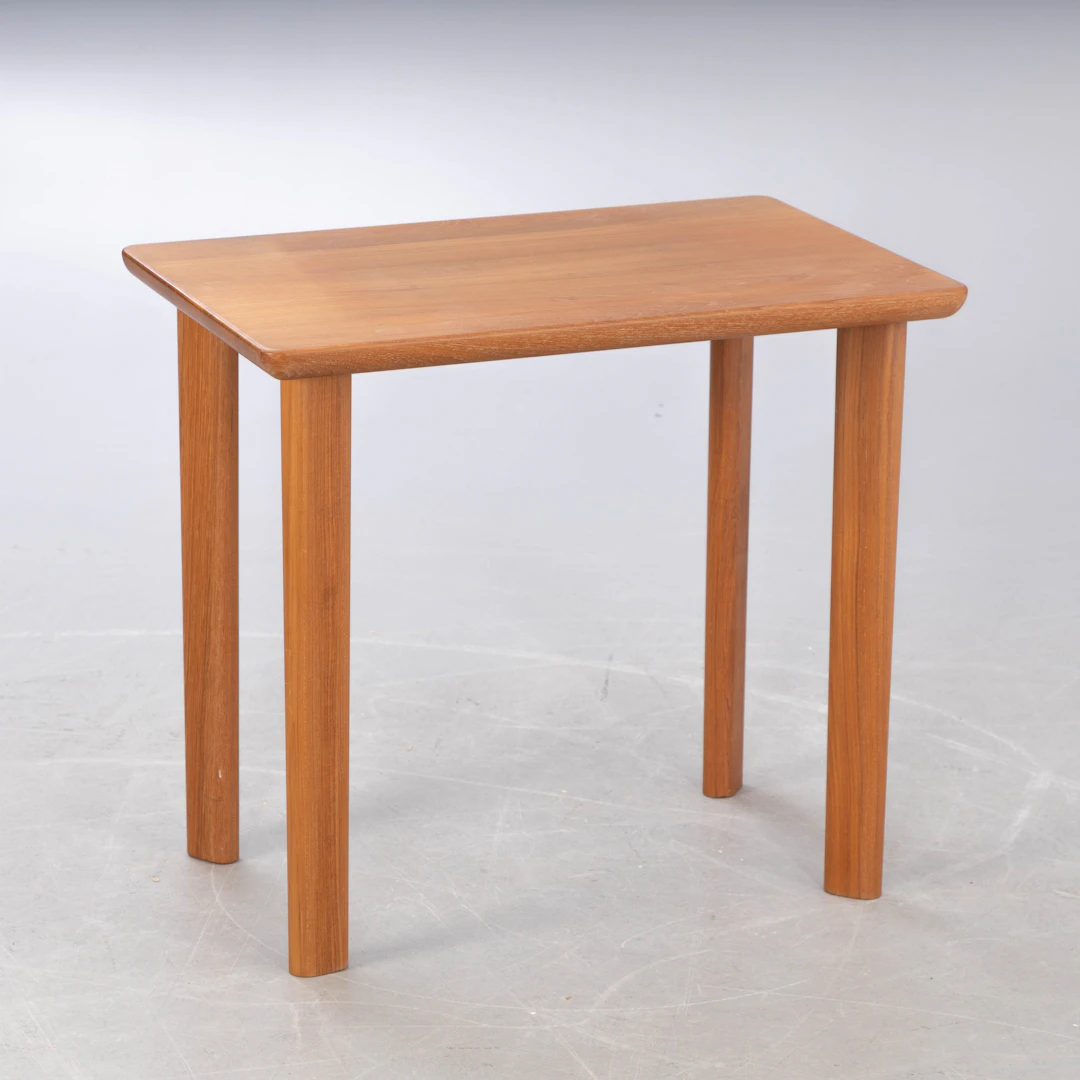 iels Bach, Beistelltisch aus Teak.