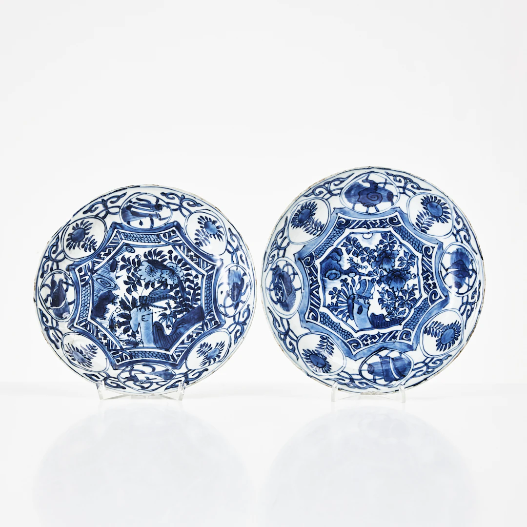 SKÅLFAT, 2 st., snarlika, porslin, Kina, Wanli (1573-1619), centrumdekor