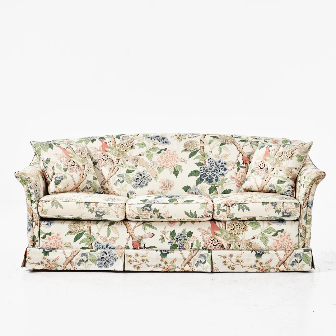 BÄDDSOFFA, 1900-talets andra hälft, klädd i ''Hydrangea Bird från GP & J Baker.