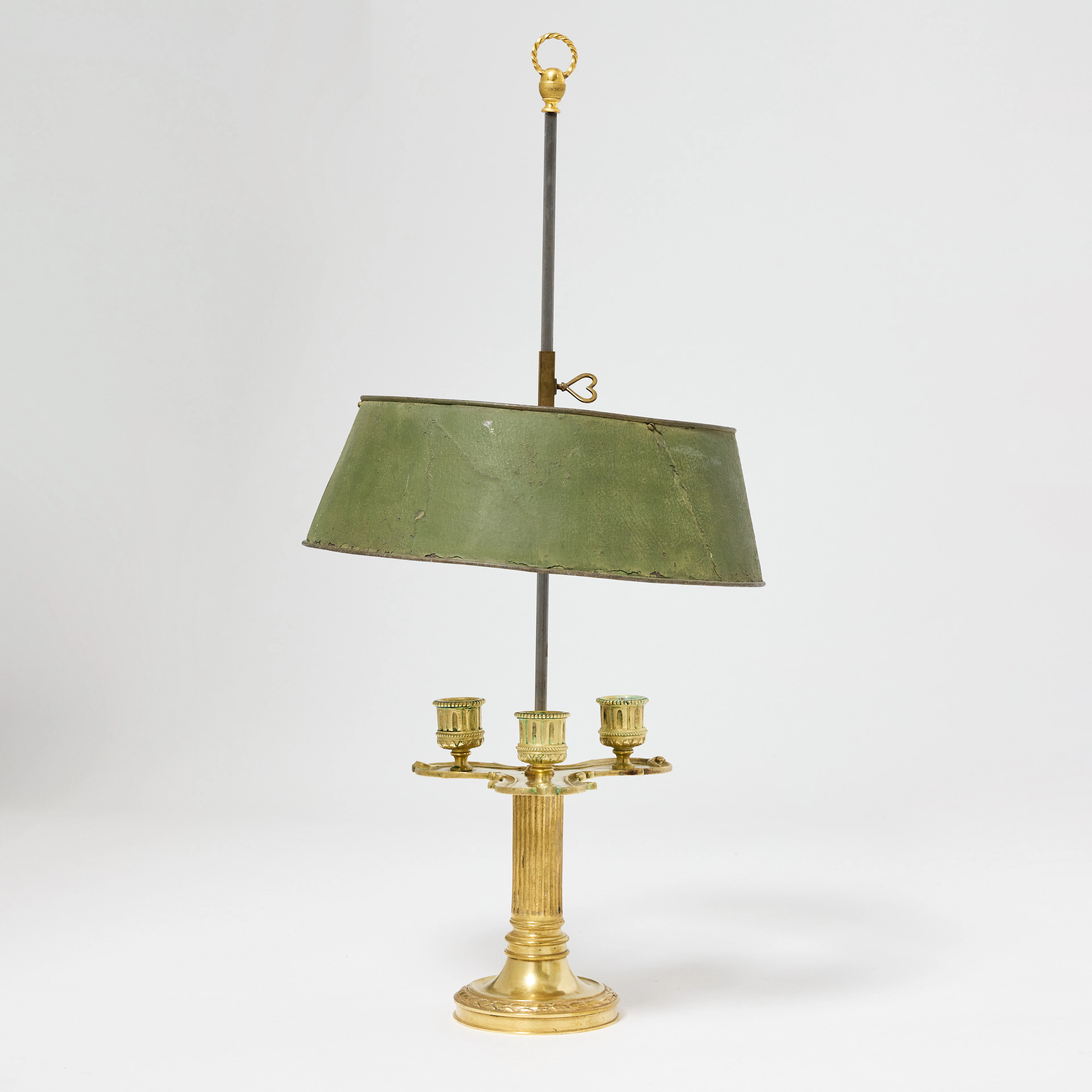 LAMPE A BOUILLOTTE, 1800-talets första hälft, för tre ljus, delvis