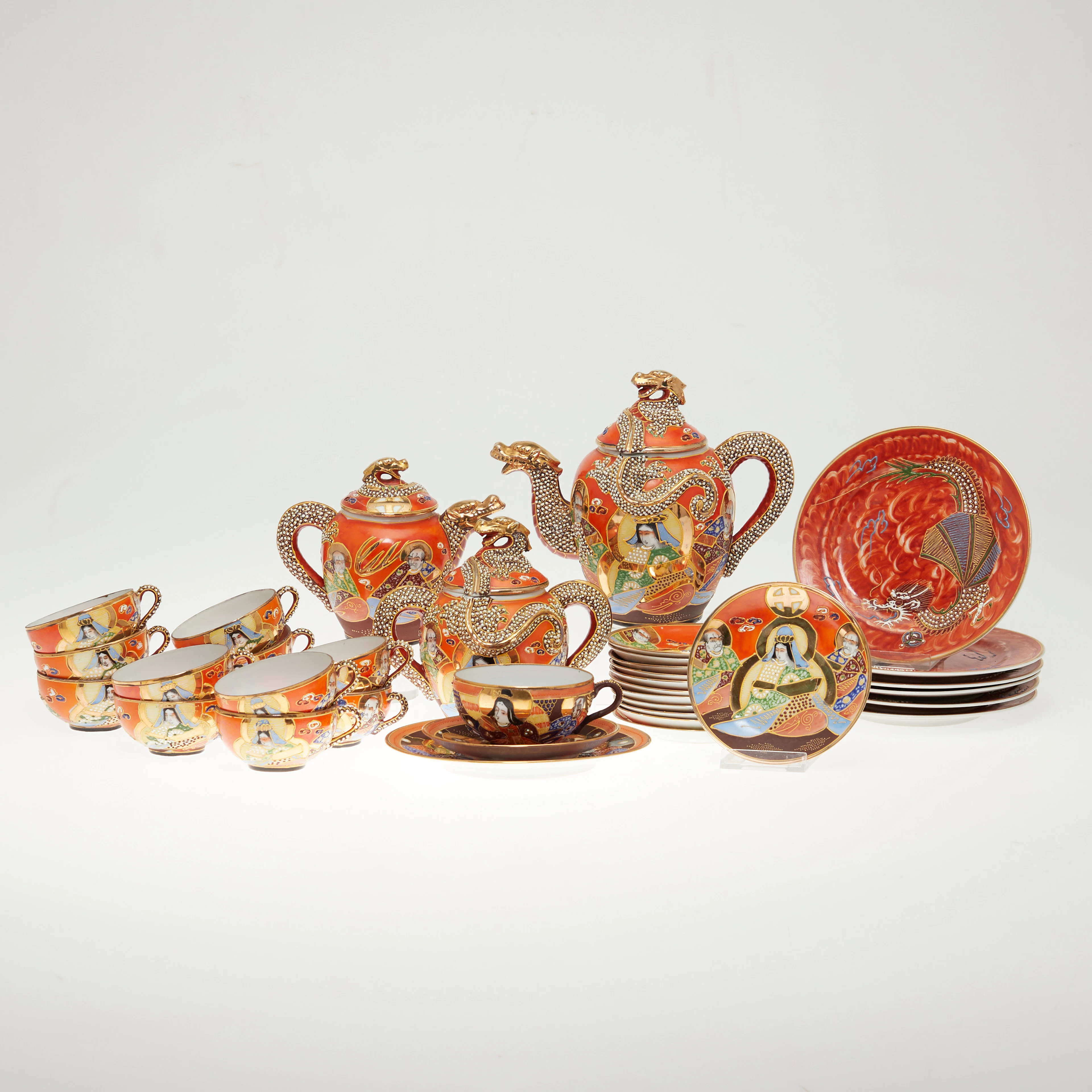 Maruku China & GKBCO & weitere, Konvolut Drachen-Service, 38-teilig